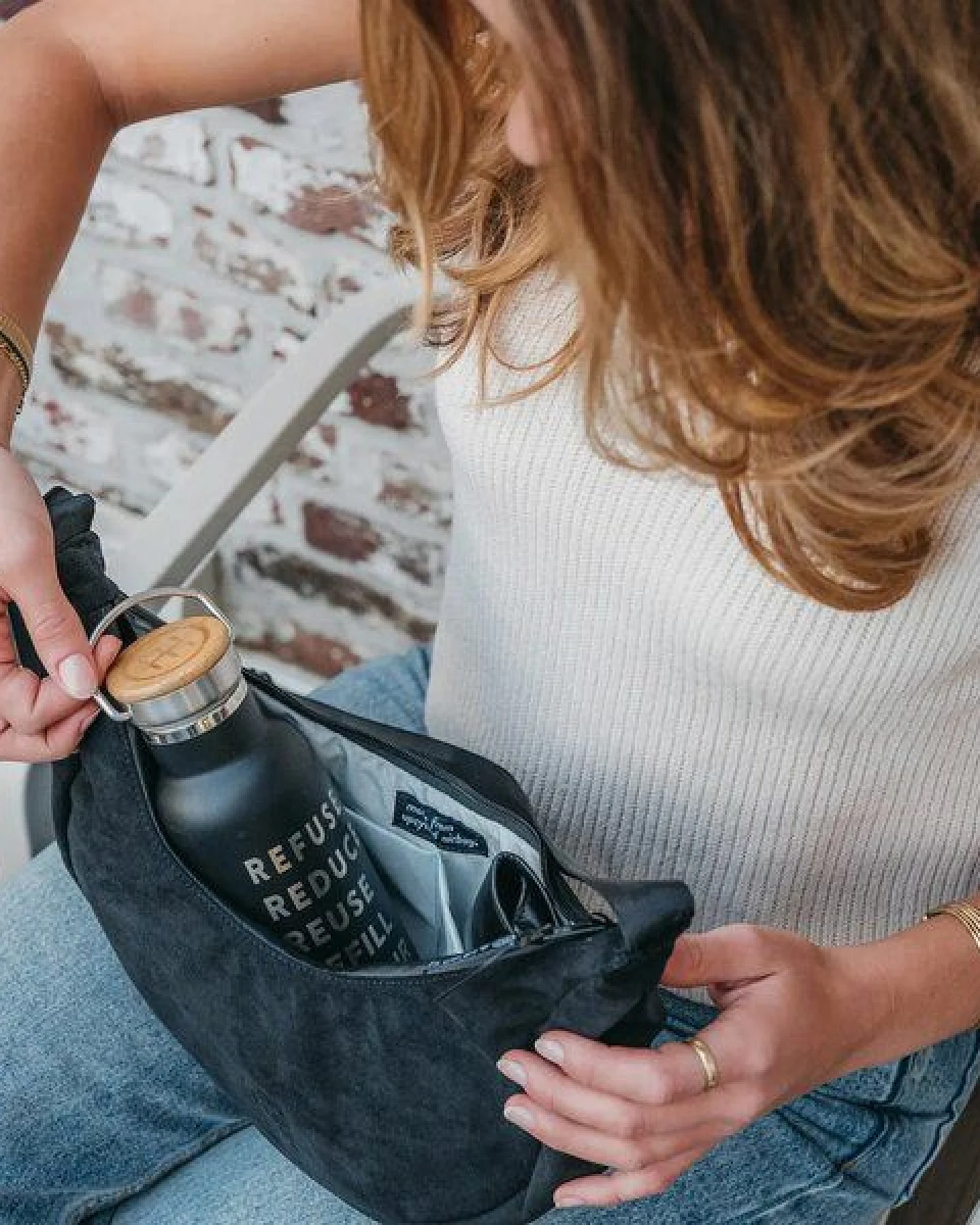 Airpaq Moonbag Mini aus hochwertigem Lederimitat – Ansicht 3