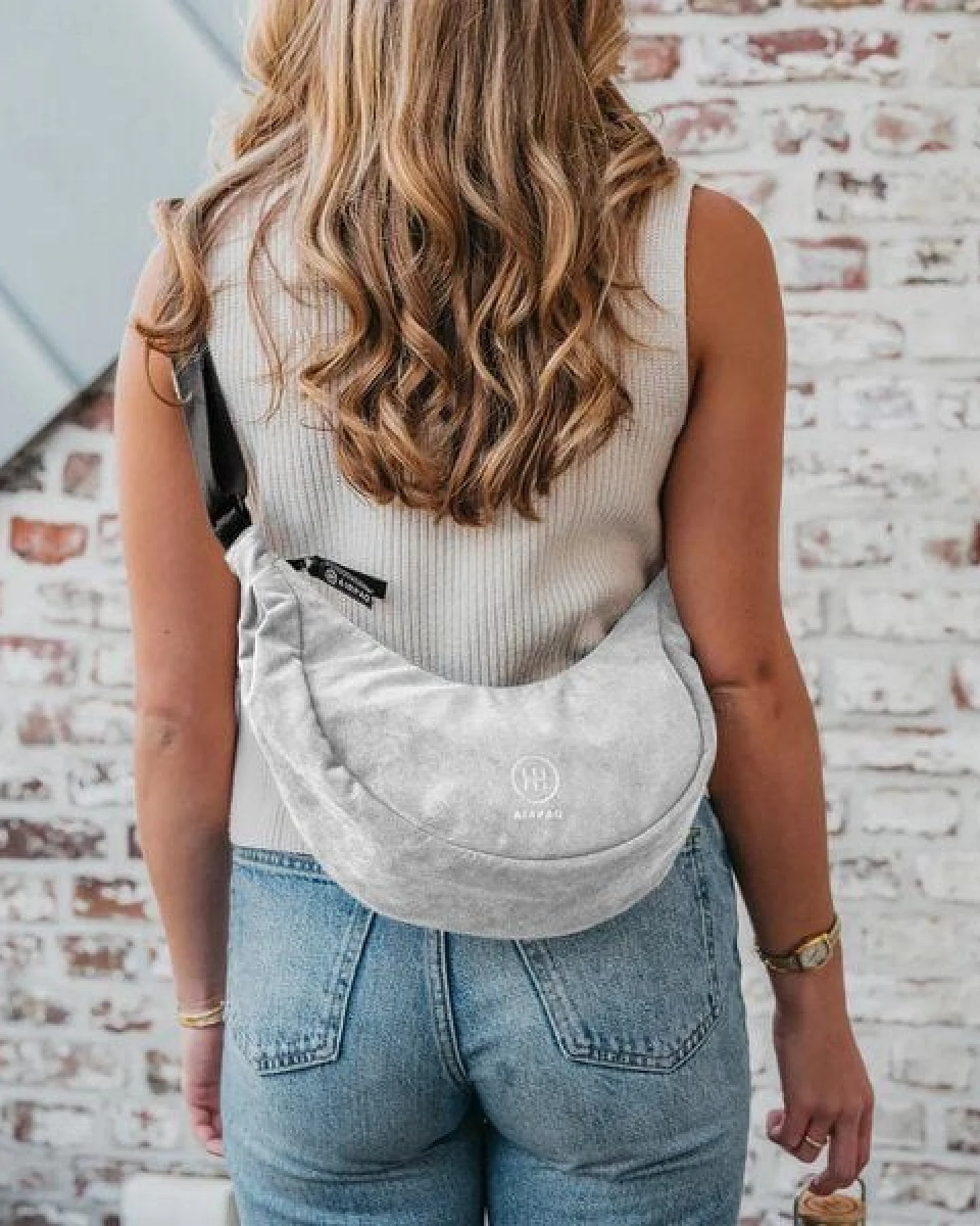 Airpaq Moonbag Mini aus hochwertigem Lederimitat – Ansicht 4