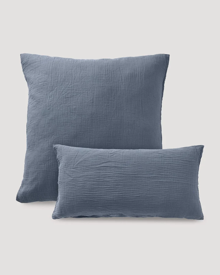 hessnatur Musselin Kissenbezug aus Bio-Baumwolle - blau - Größe 40x80 cm