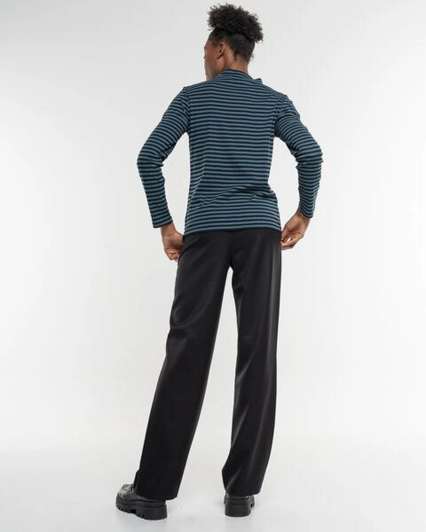 Alma & Lovis Turtleneck Ringelshirt aus softer Bio-Baumwolle – Ansicht 3