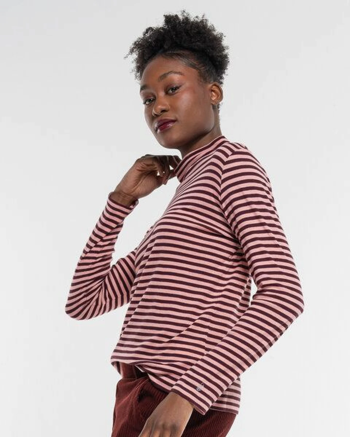 Alma & Lovis Turtleneck Ringelshirt aus softer Bio-Baumwolle – Ansicht 3