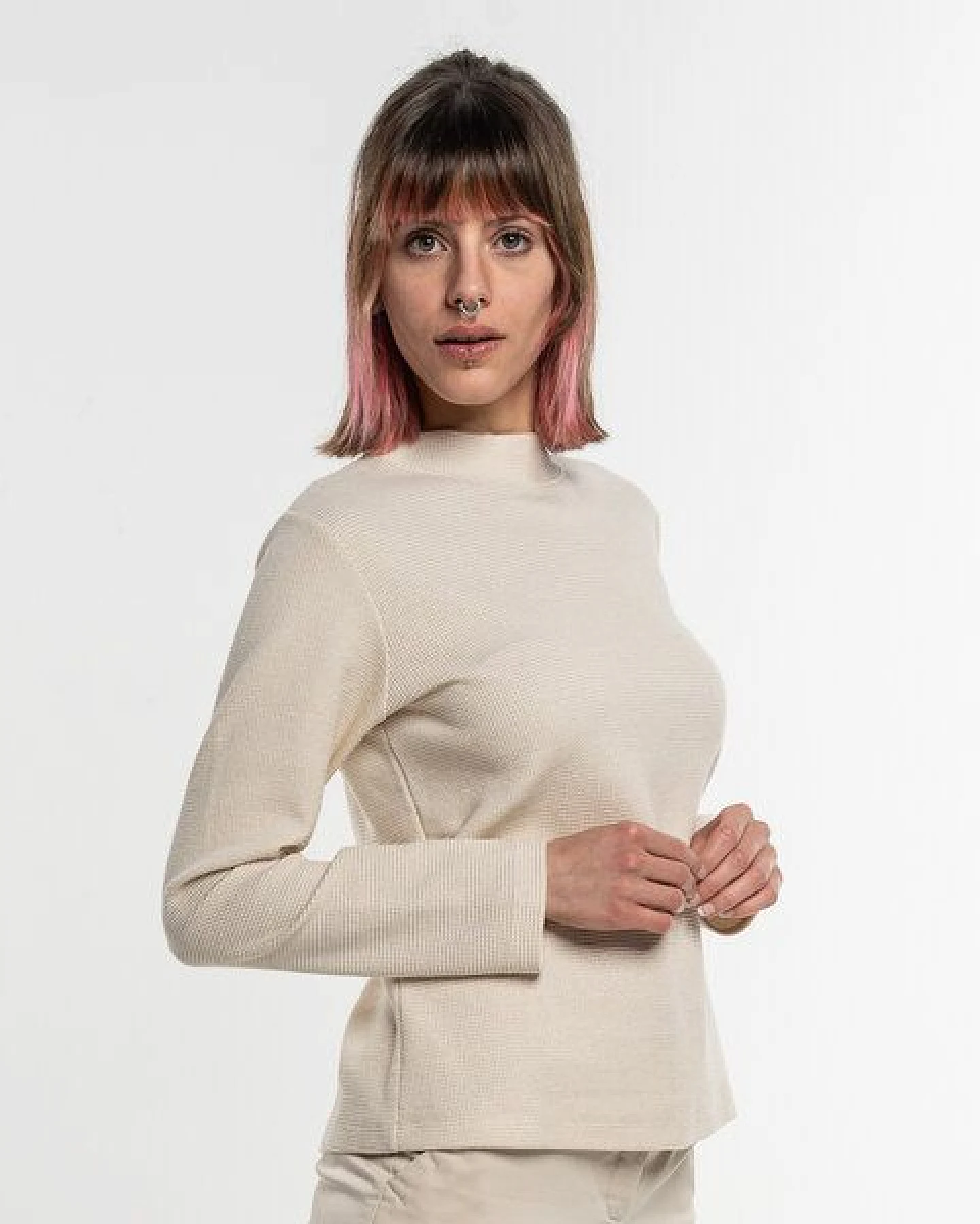 Alma & Lovis Turtleneck Glitzer-Shirt in Waffelpiqué aus Organic Cotton – Ansicht 3