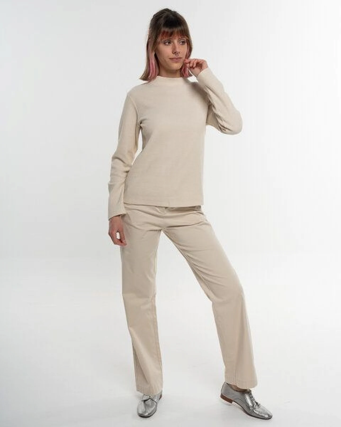 Alma & Lovis Turtleneck Glitzer-Shirt in Waffelpiqué aus Organic Cotton – Ansicht 2