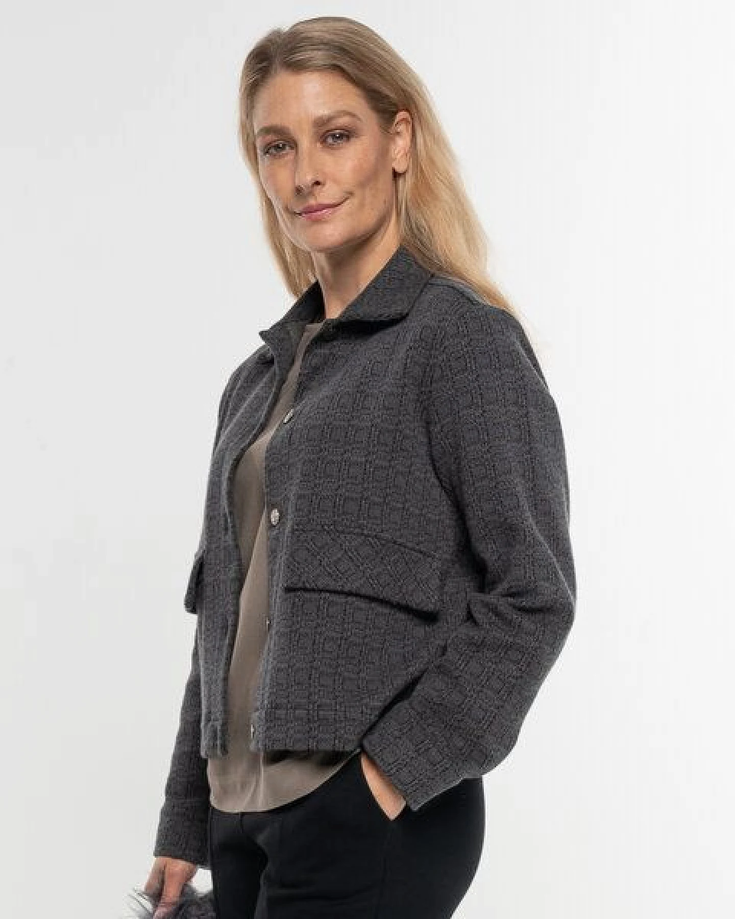 Alma & Lovis Edle Jacke in Karo-Melange aus feiner Bio-Baumwolle – Ansicht 3