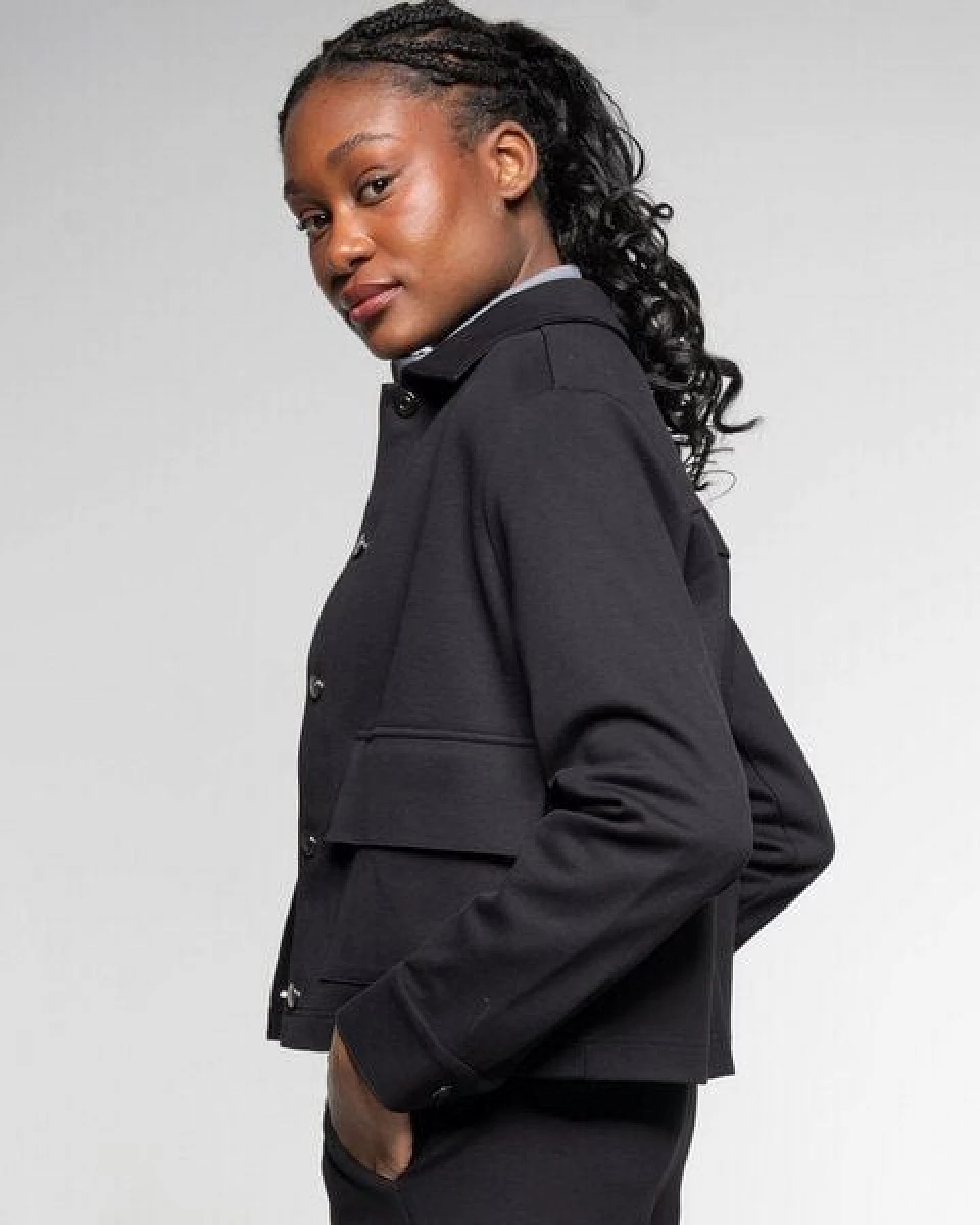 Alma & Lovis Edle Jacke in Gabardine-Struktur aus Organic Cotton – Ansicht 4