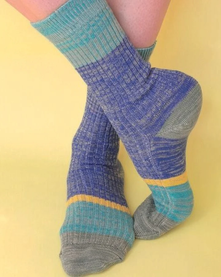 Fräulein Prusselise Wollfgang Woll Socke blau mint gelb bunt colourblock