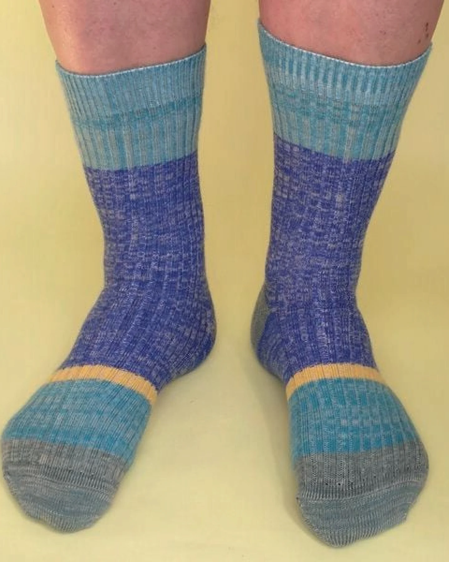 Fräulein Prusselise Wollfgang Woll Socke blau mint gelb bunt colourblock – Ansicht 2