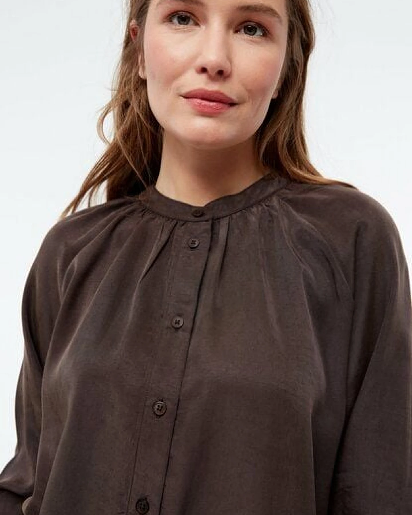 Givn Berlin Bluse GBSMILLA mit Puffärmeln aus TENCEL mit Peach-Effekt – Ansicht 4