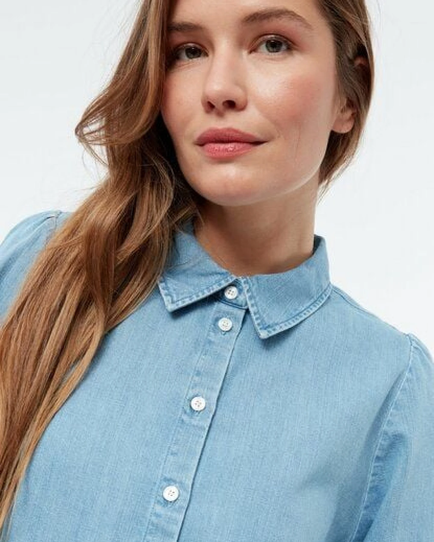 Givn Berlin Jeansbluse GBLYRA in elegantem Schnitt – Ansicht 4