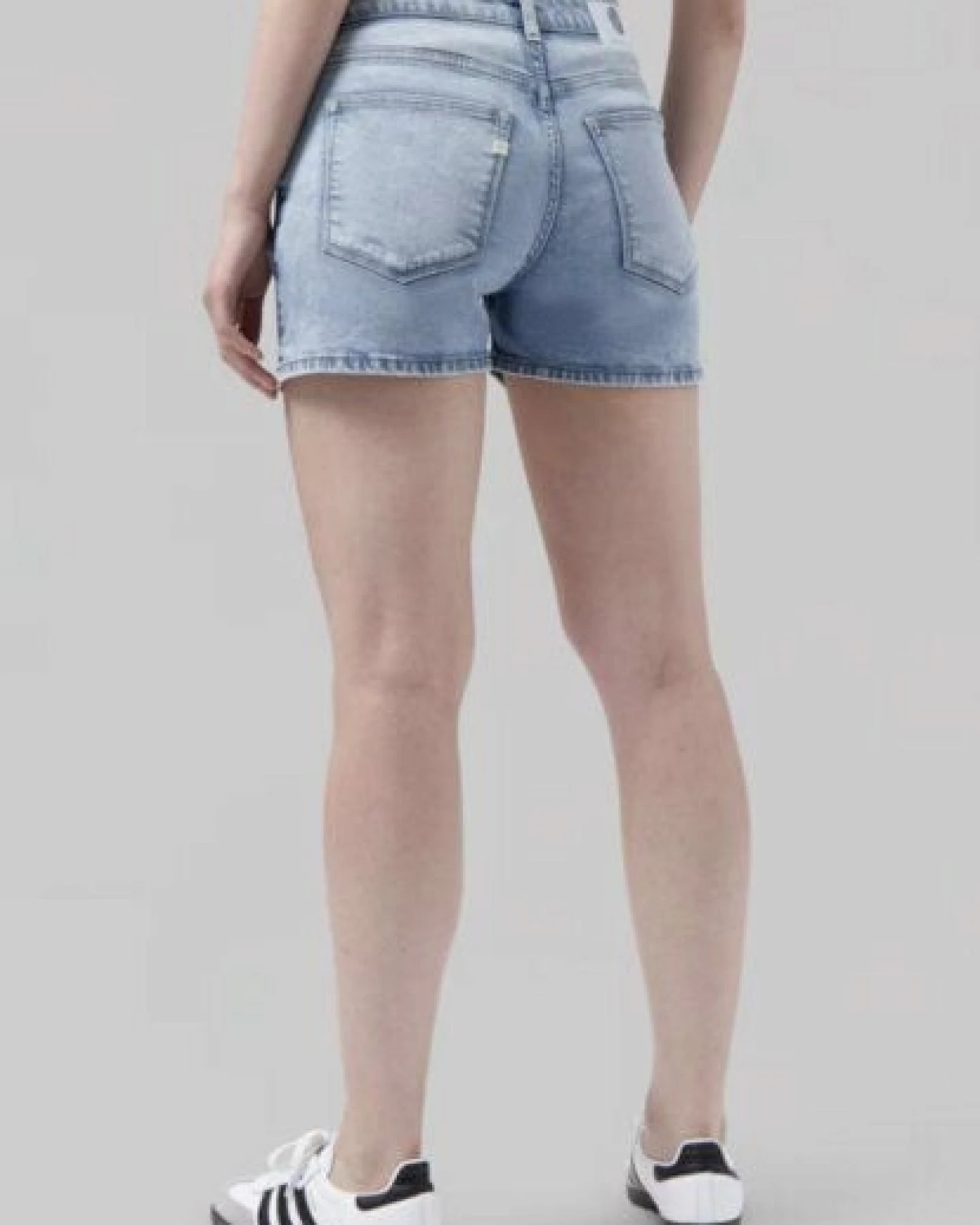 MUD Jeans Shorty – Stone Vintage – Ansicht 2