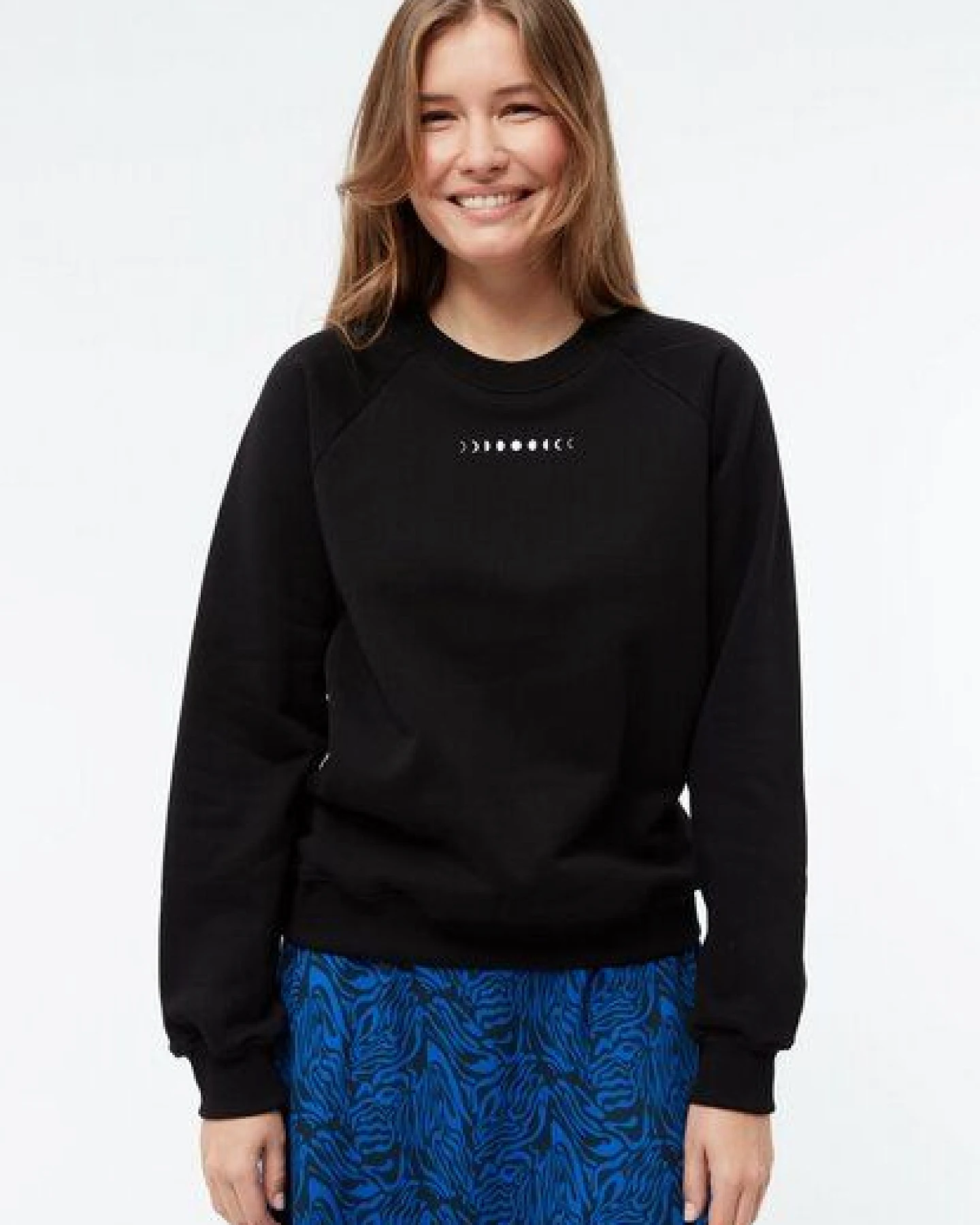 Givn Berlin Sweatshirt GBYARA aus weicher Bio-Baumwolle mit Stickerei - Black – Ansicht 2