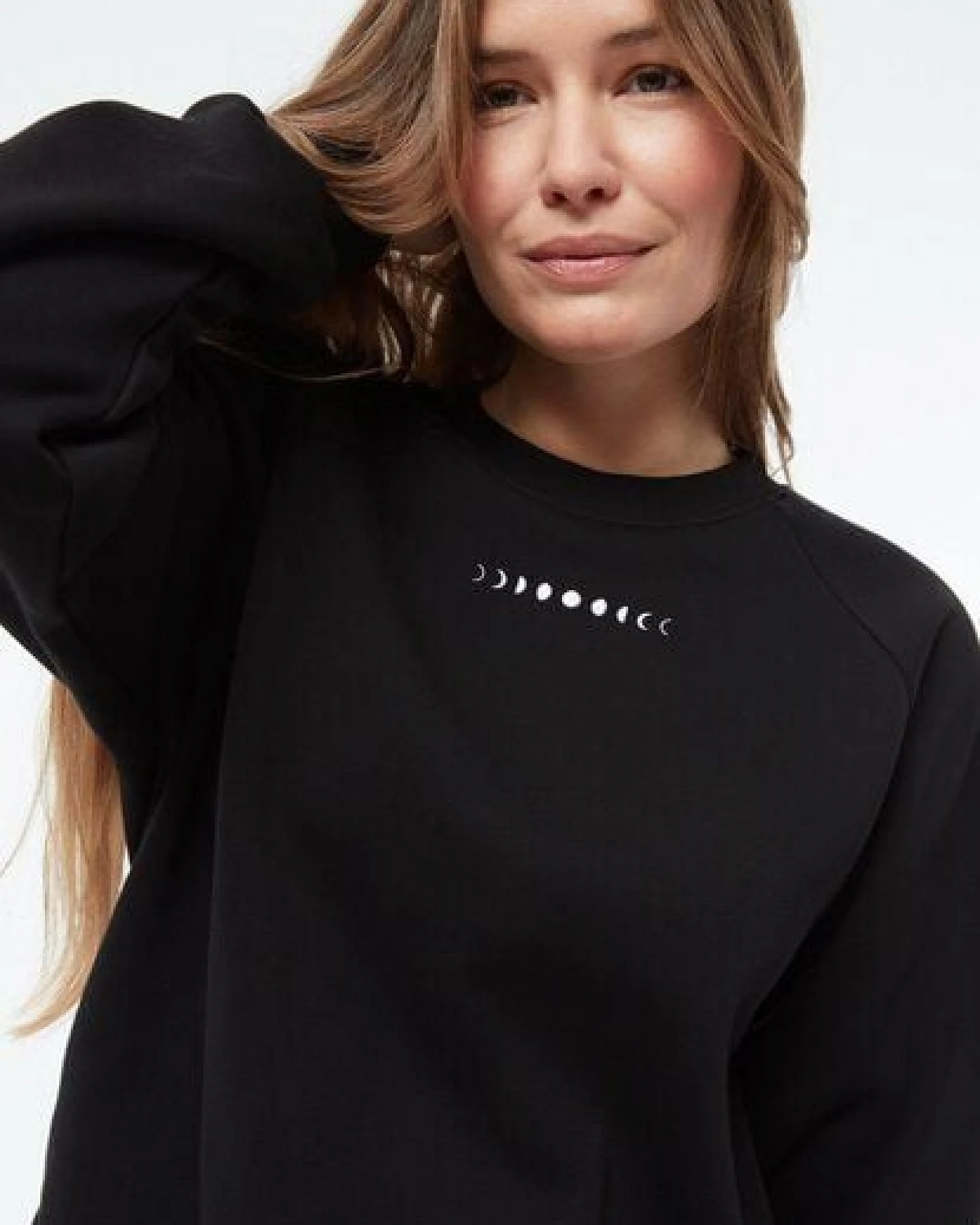Givn Berlin Sweatshirt GBYARA aus weicher Bio-Baumwolle mit Stickerei - Black – Ansicht 4