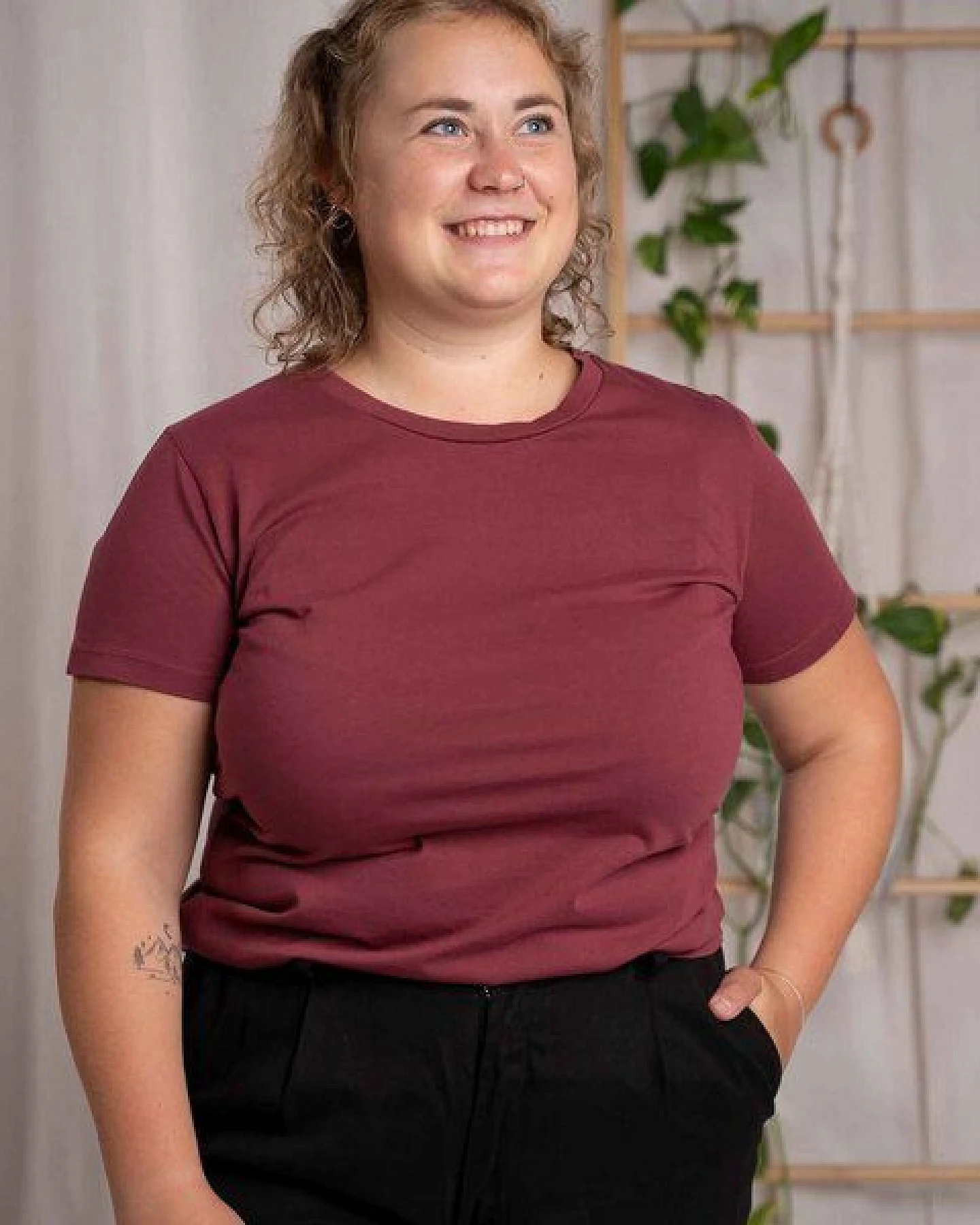 Vresh Clothing Evelin - T-Shirt aus Biobaumwolle – Ansicht 3