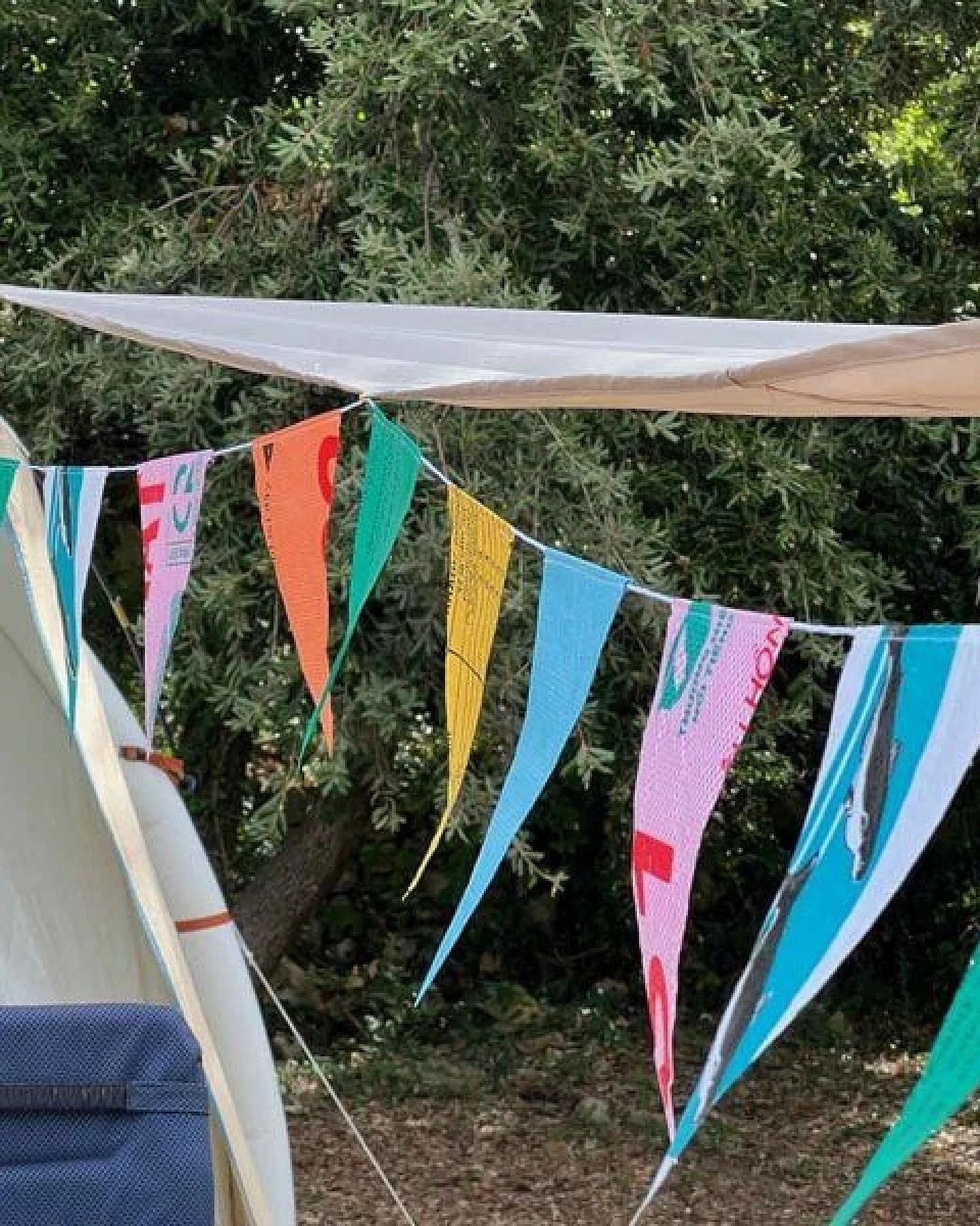 MoreThanHip Flagline recycelte Fischsäcke - 5 Meter - multicolour - dreieckig oder rechteckig – Ansicht 4