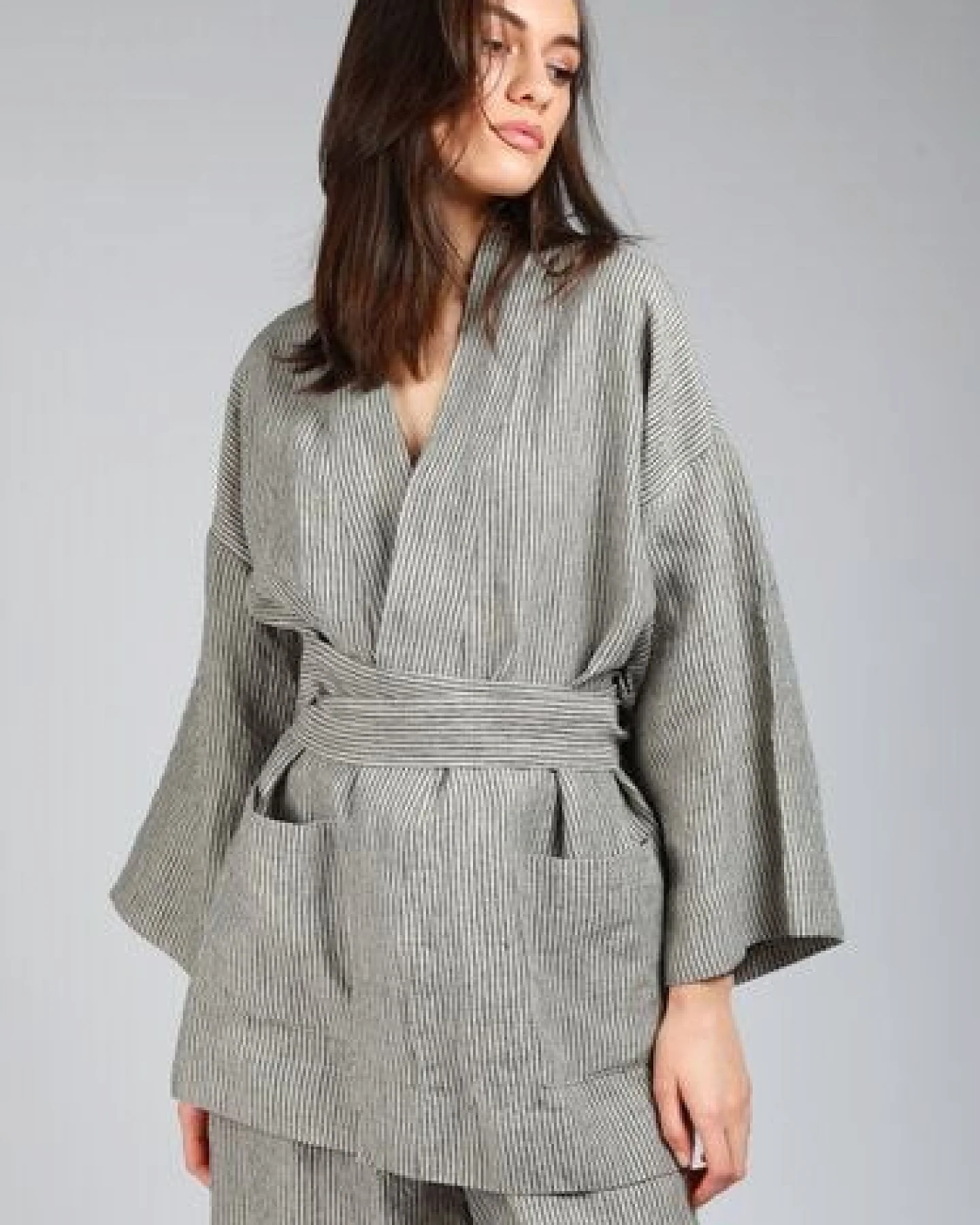 KNOTIUM MARGOT Leinen Hosen und Kimono Jacke Set – Ansicht 3