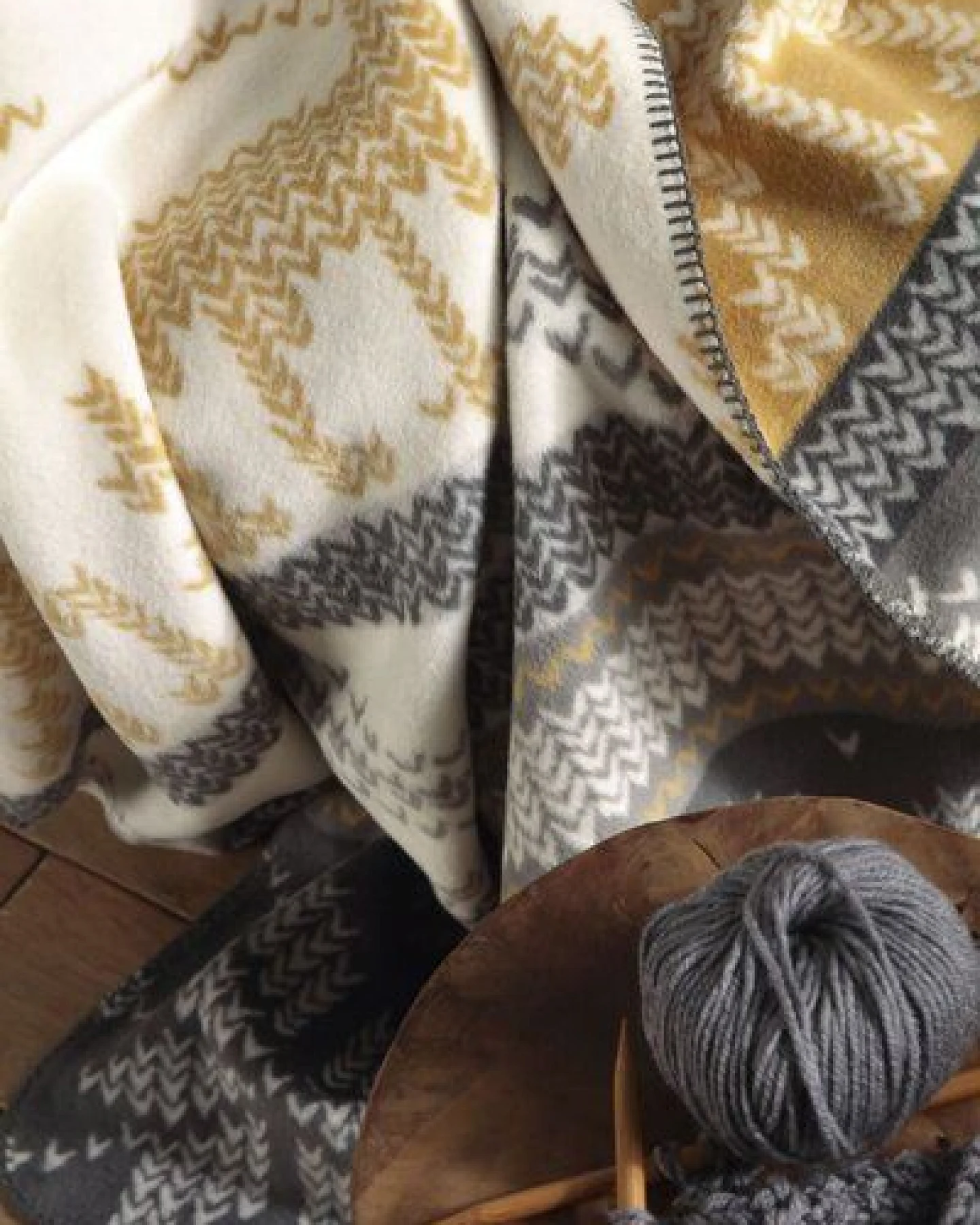 biederlack Wohndecke Serie Alp Chic "Winter Knit", 80 % recycelte Fasern – Ansicht 3