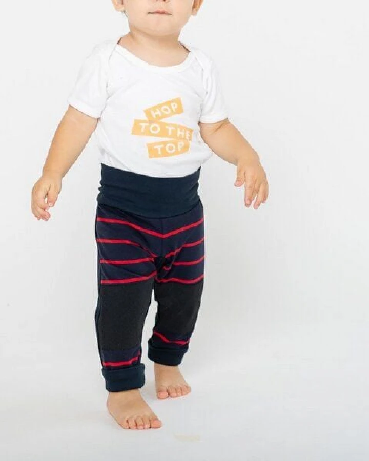 Babbily Superbequeme & langlebige Kita-Leggings - verstärkte Knie, GOTS, EU Produktion - Krabbel & Summ