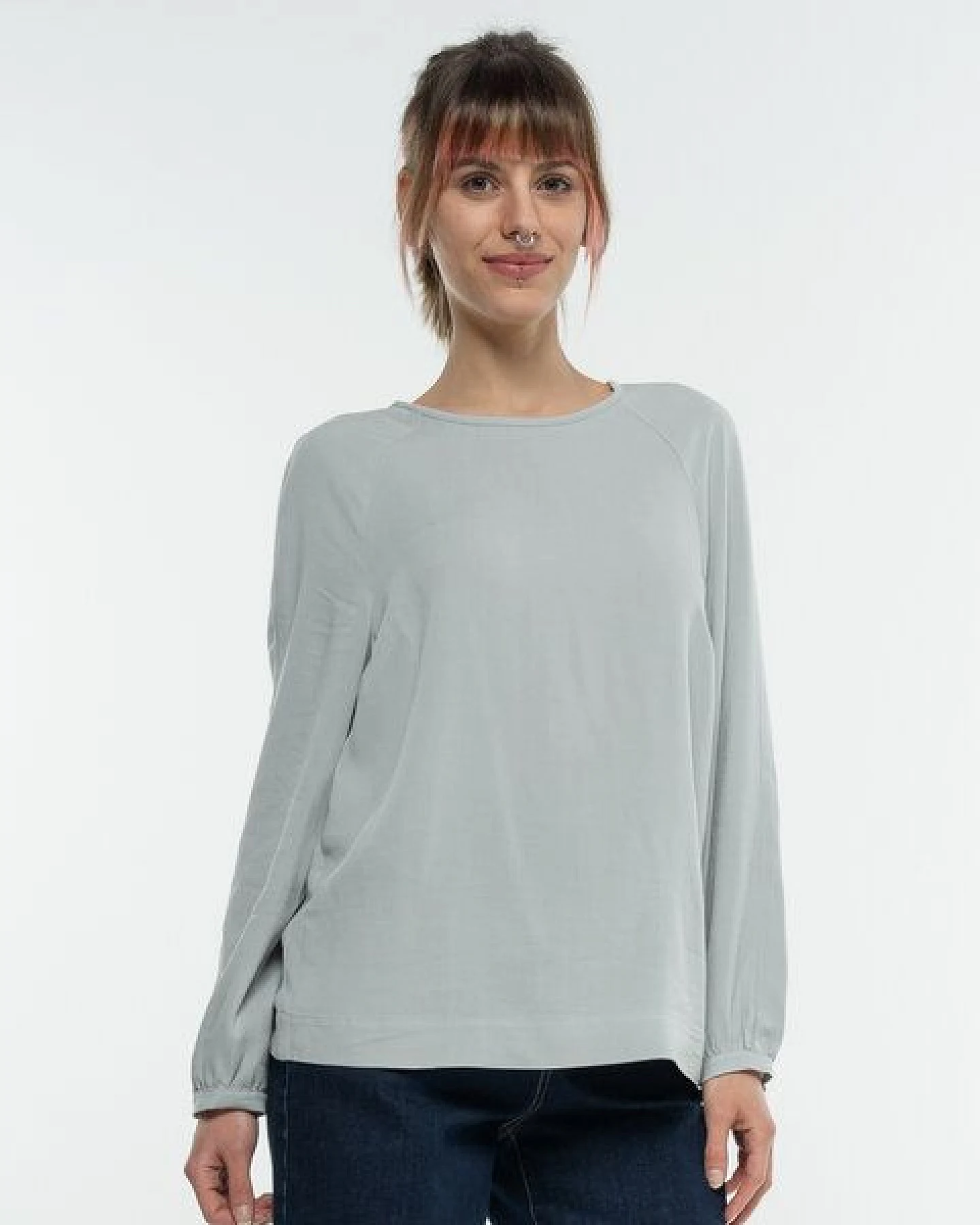 Alma & Lovis Legeres Blusenshirt aus fließendem EcoVero – Ansicht 3