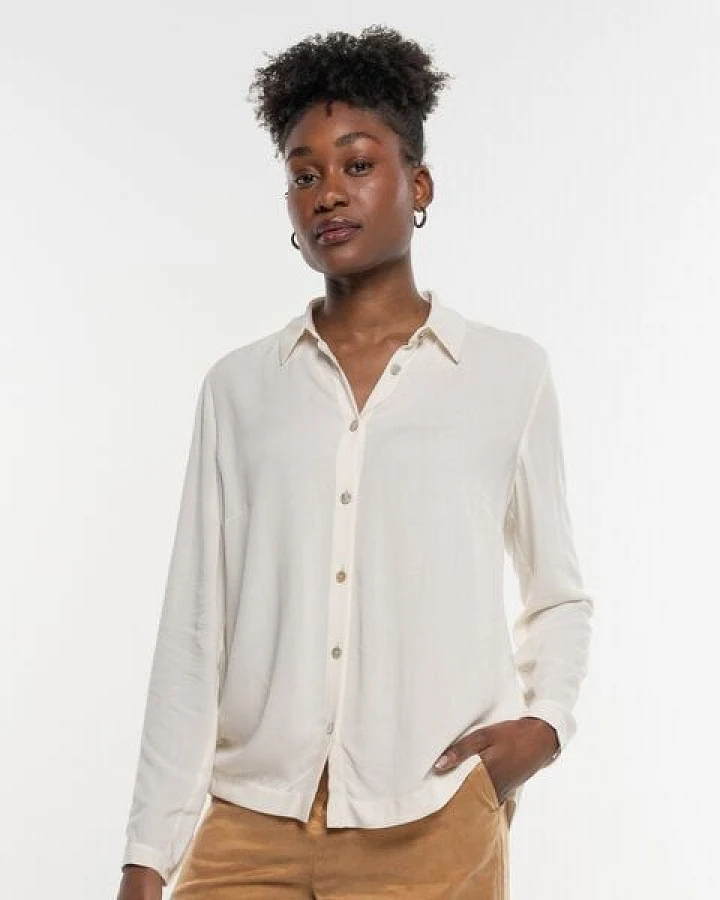 Alma & Lovis Elegante Bluse aus fließendem EcoVero