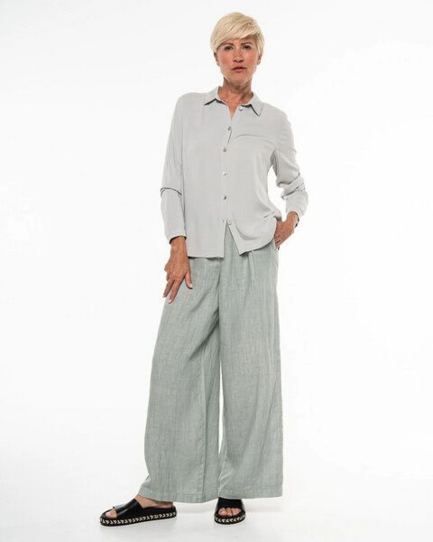 Alma & Lovis Elegante Bluse aus fließendem EcoVero – Ansicht 2