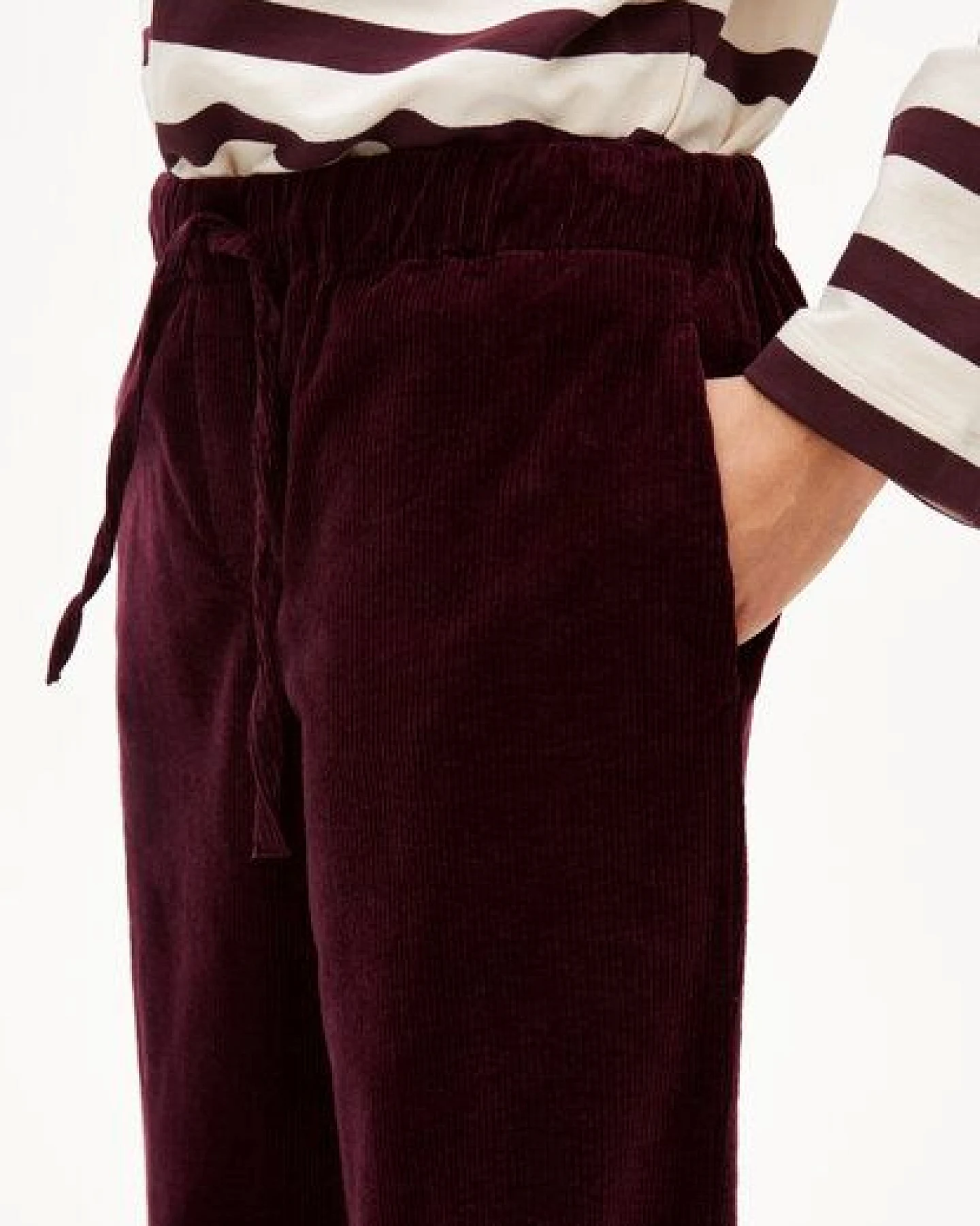 ARMEDANGELS JAIMILAA CORDUROY Damen Webhose aus Bio-Baumwoll Mix – Ansicht 3
