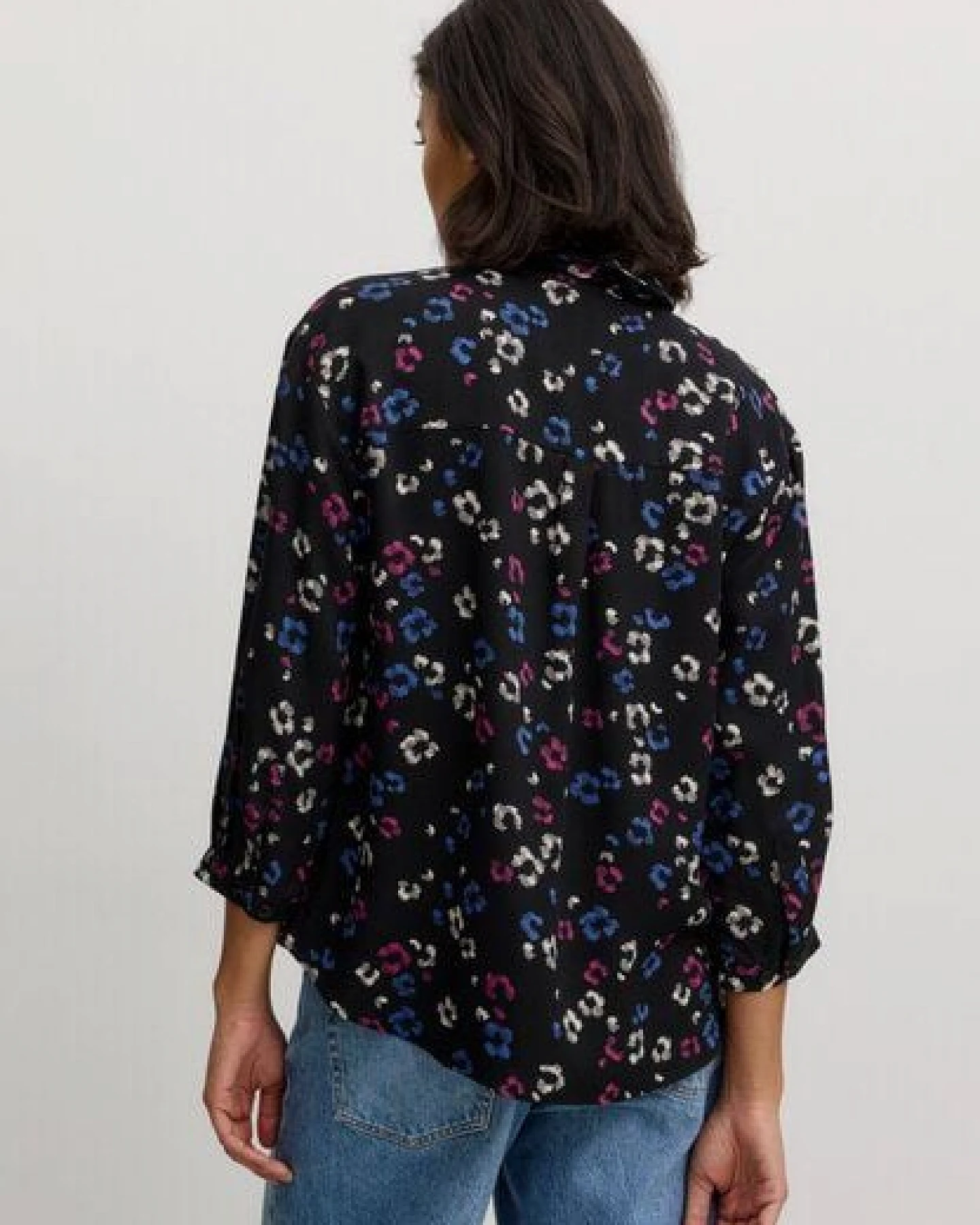 Damen Bluse aus LENZING ECOVERO Viskose - CYPRESS BLOSSOM - recolution – Ansicht 4