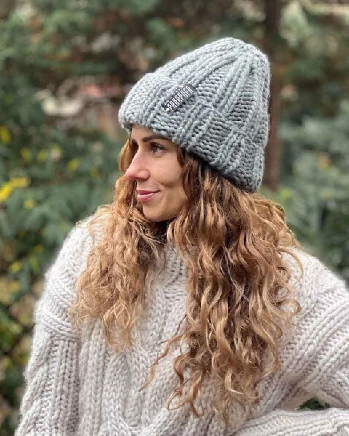 PANAPUFA Handgestrickte Chunky Beanie – 100 % Merinowolle – Ansicht 3