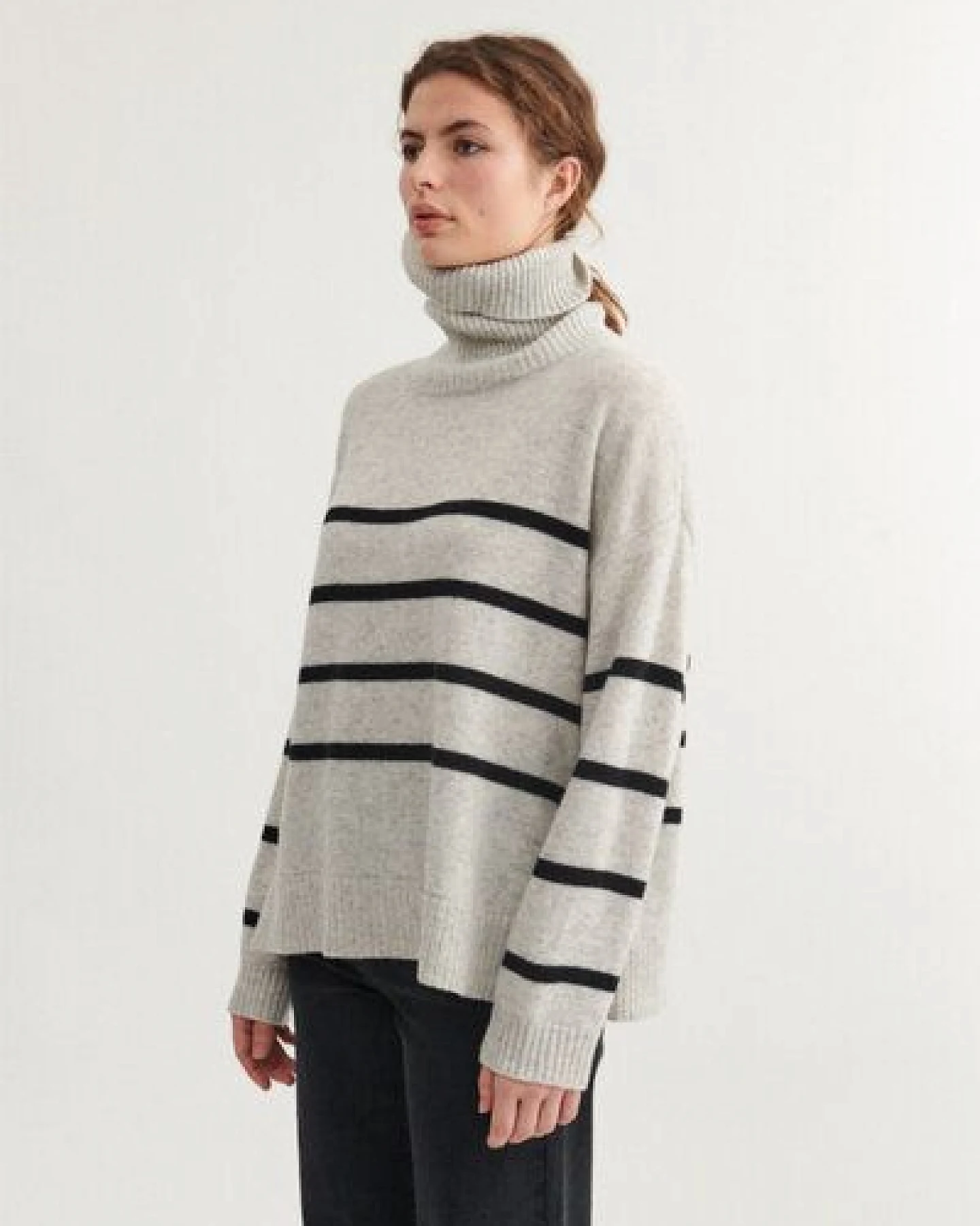 Basic Apparel Gestreifter Pullover LISE mit Rundhals aus recycelter Wolle – Ansicht 3