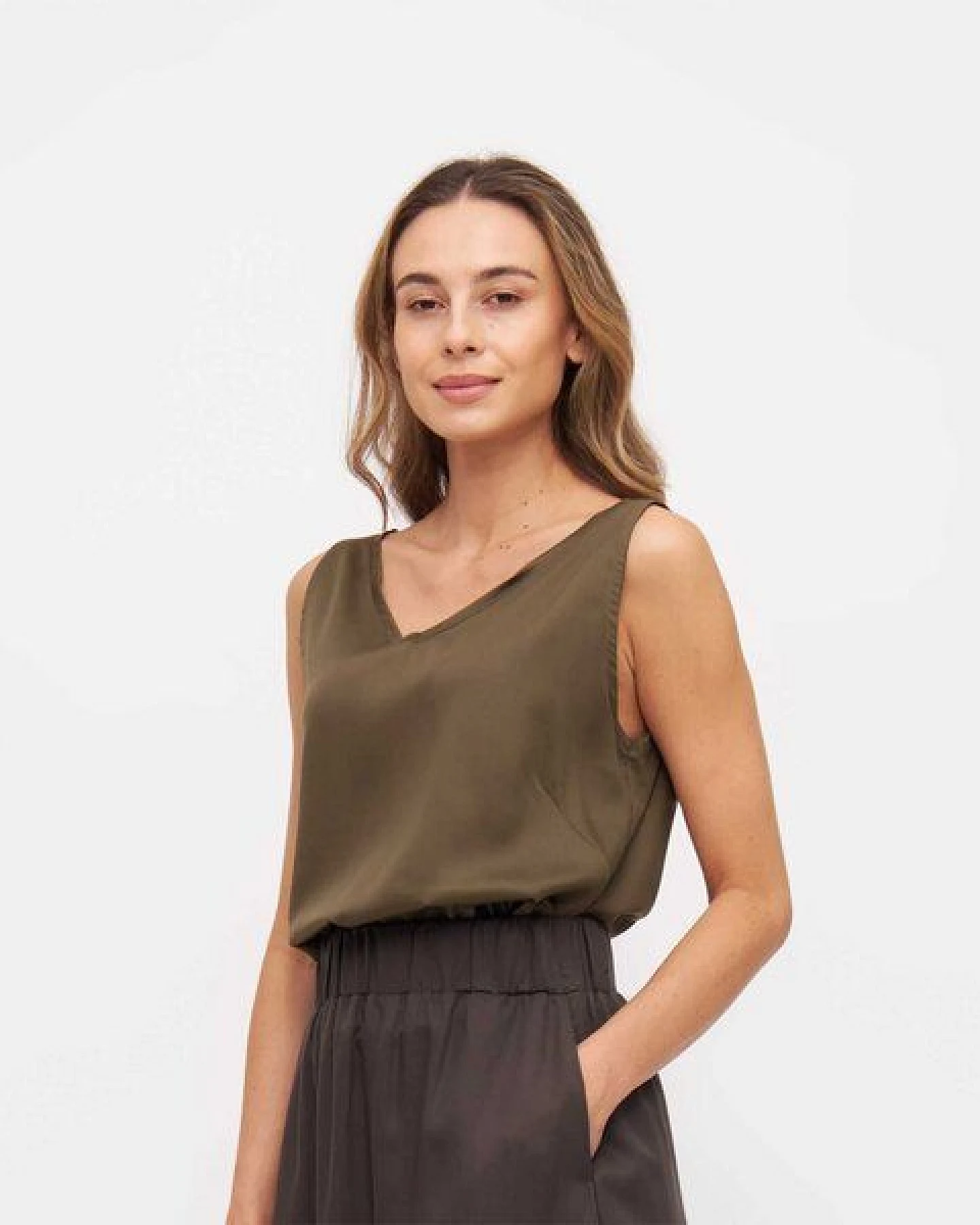 WiDDA berlin Bluse VAU in Oliv aus TENCEL® – Ansicht 2