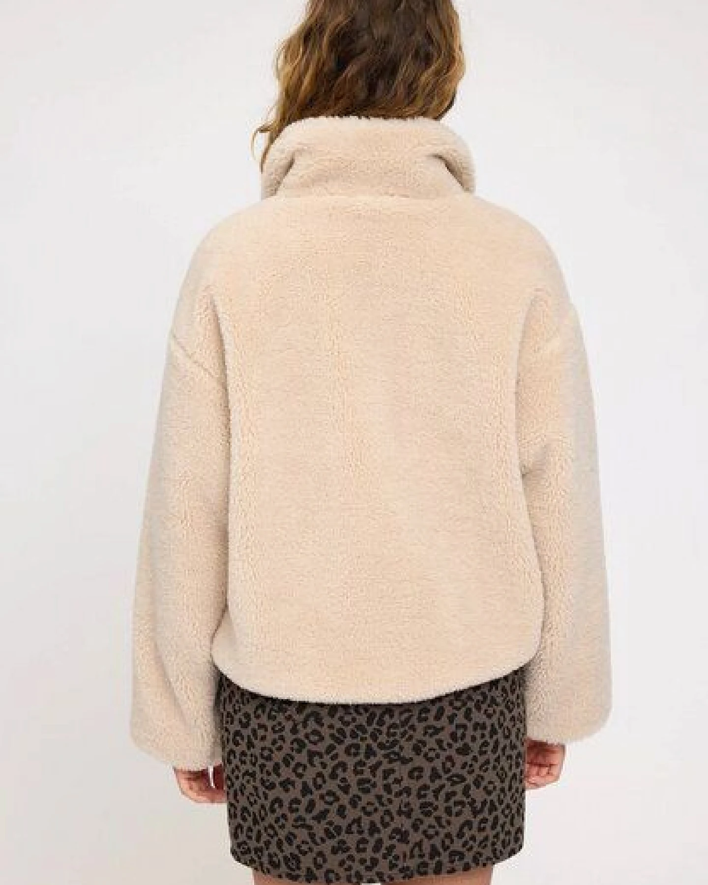 Mazine Faux-Fur Button Jacke - aus recyceltem Polyester – Ansicht 4
