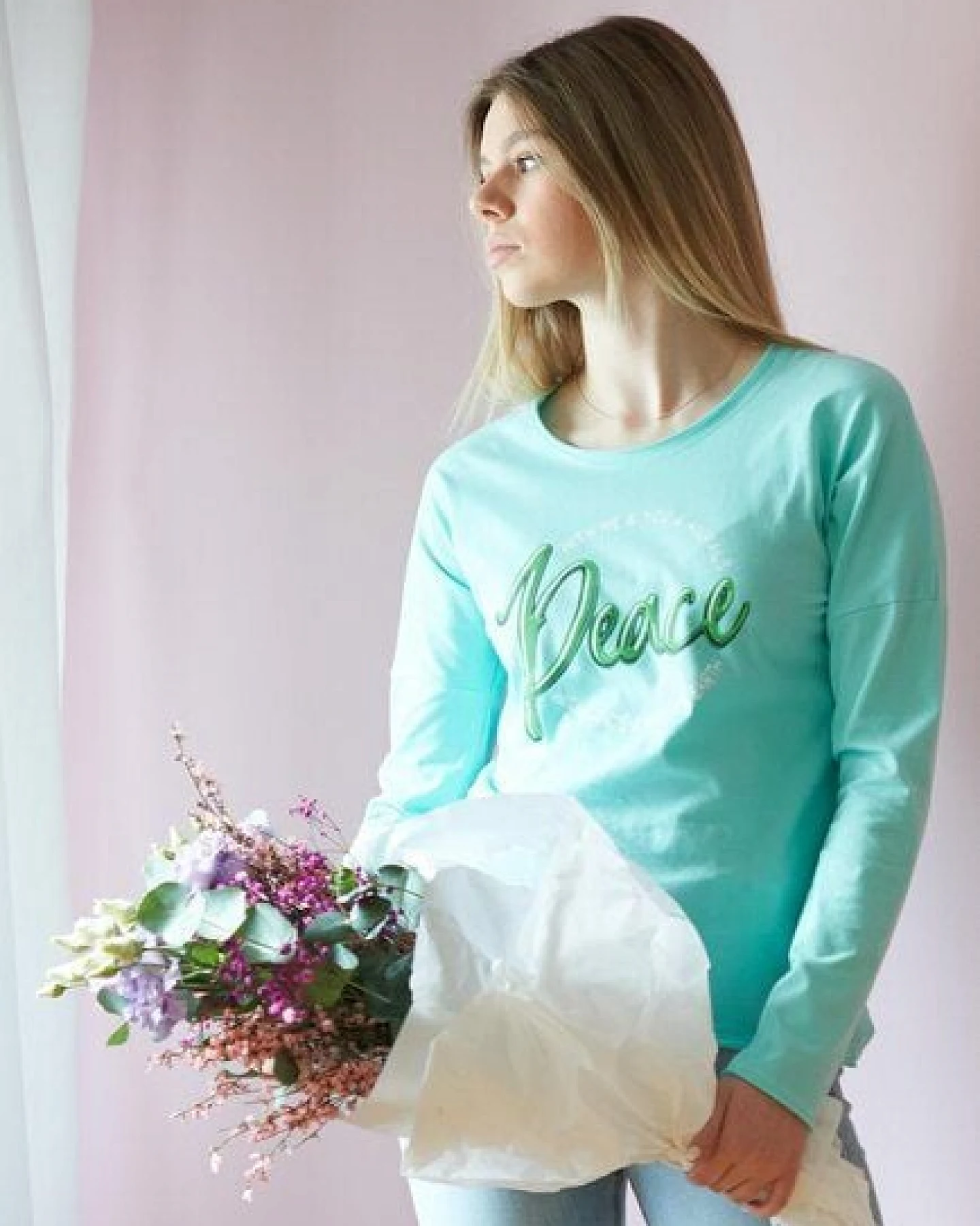 SPARKLES OF LIGHT Yoga Shirt – Ansicht 2