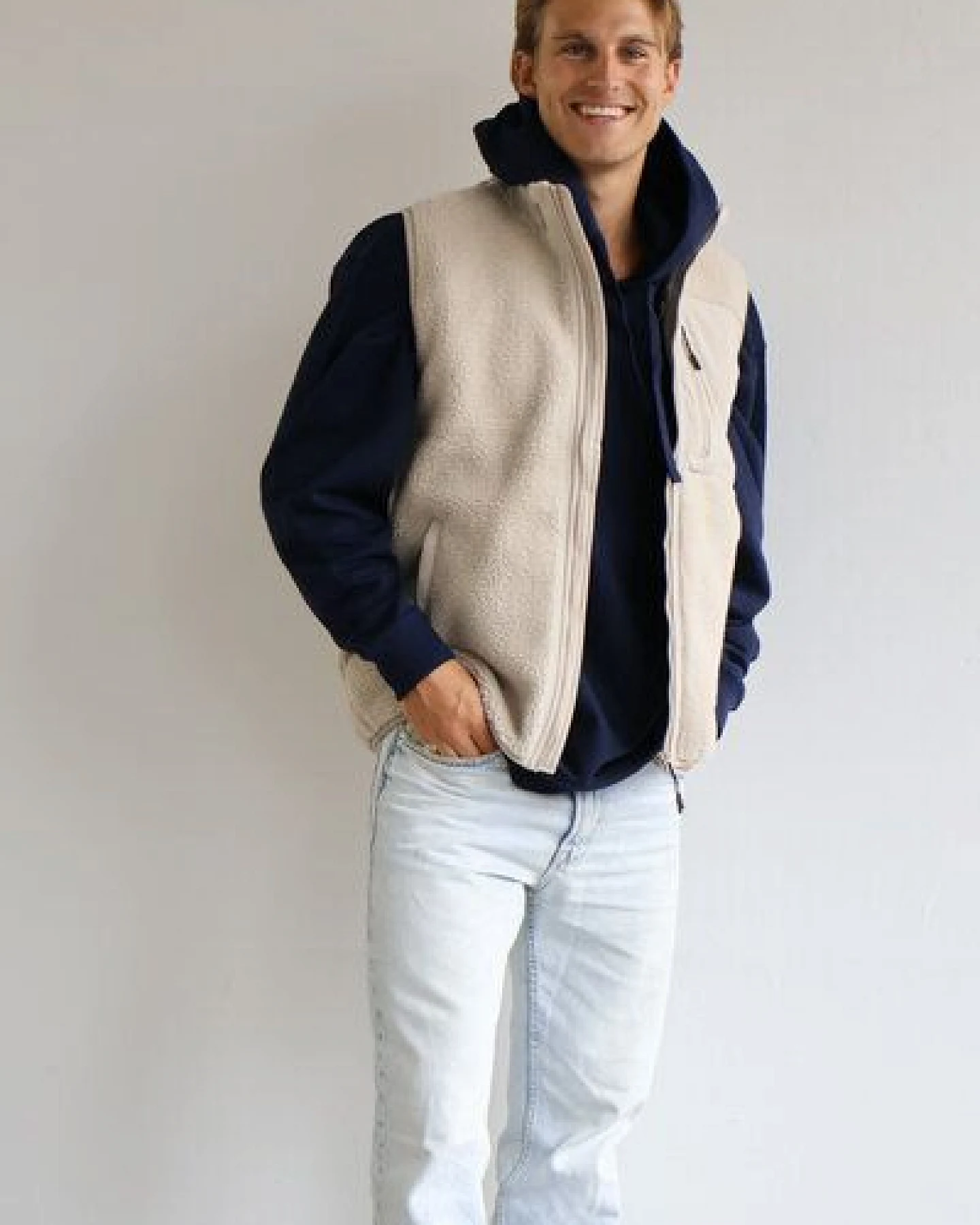 Kultgut New Recycling Generation - Kuschelige Sherpa Fleeceweste / With Love – Ansicht 2