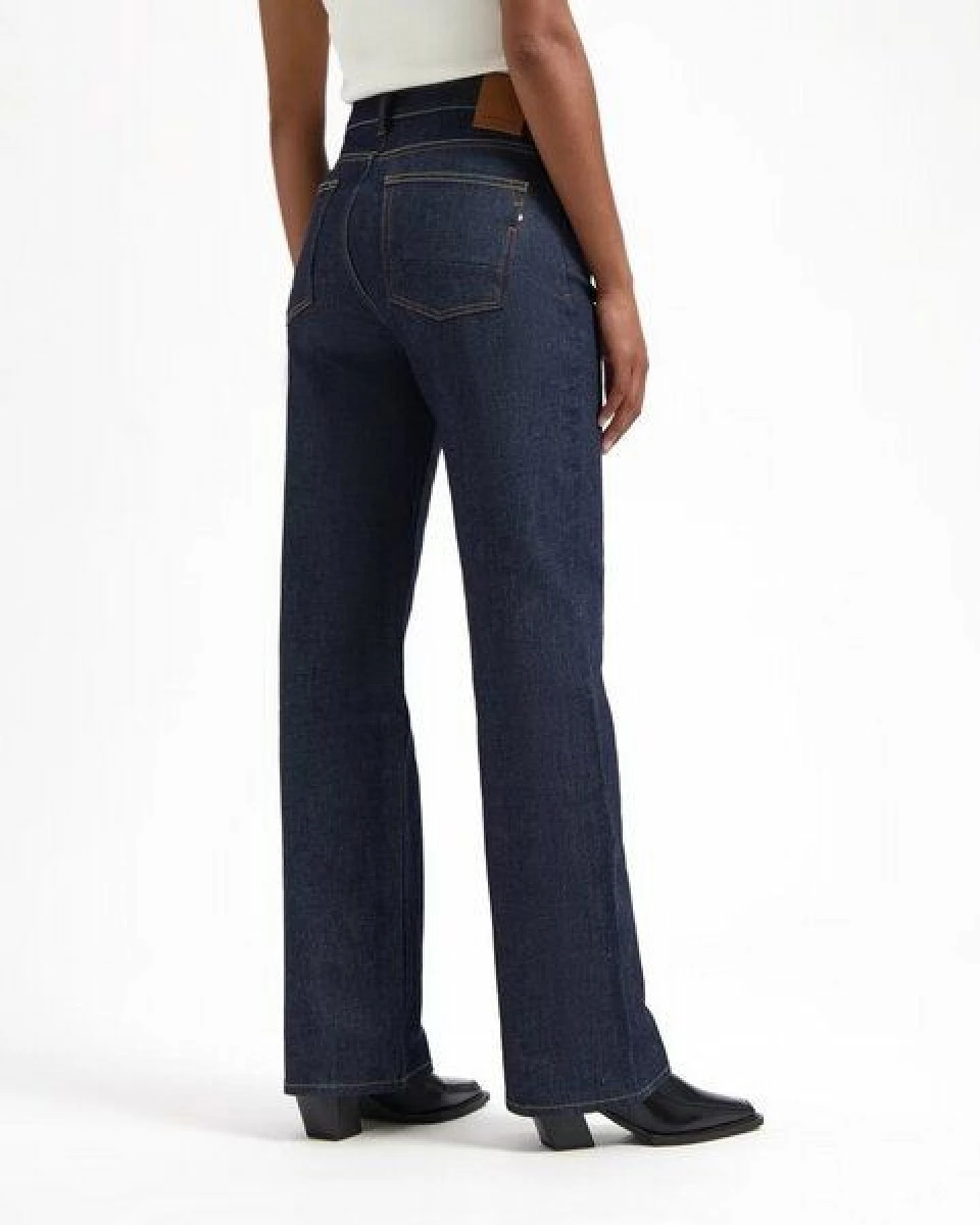 Kuyichi LENA Women Loose Jeans (dry) aus regenerativer Baumwolle – Ansicht 4