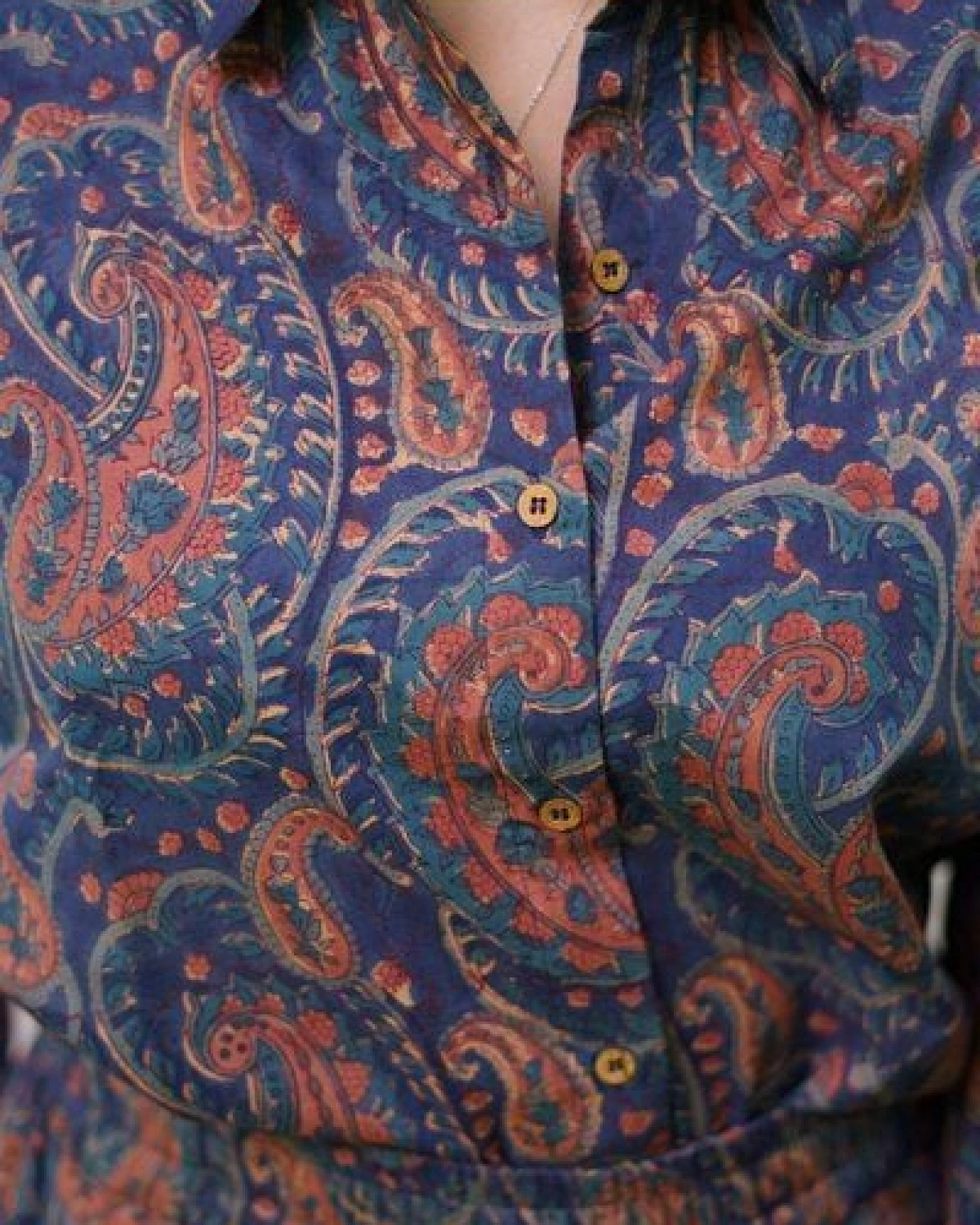 Haus of Namaste Paisley Bluse in Orange aus Bio-Baumwolle - Handblockdruck mit Vegan Farben – Ansicht 3