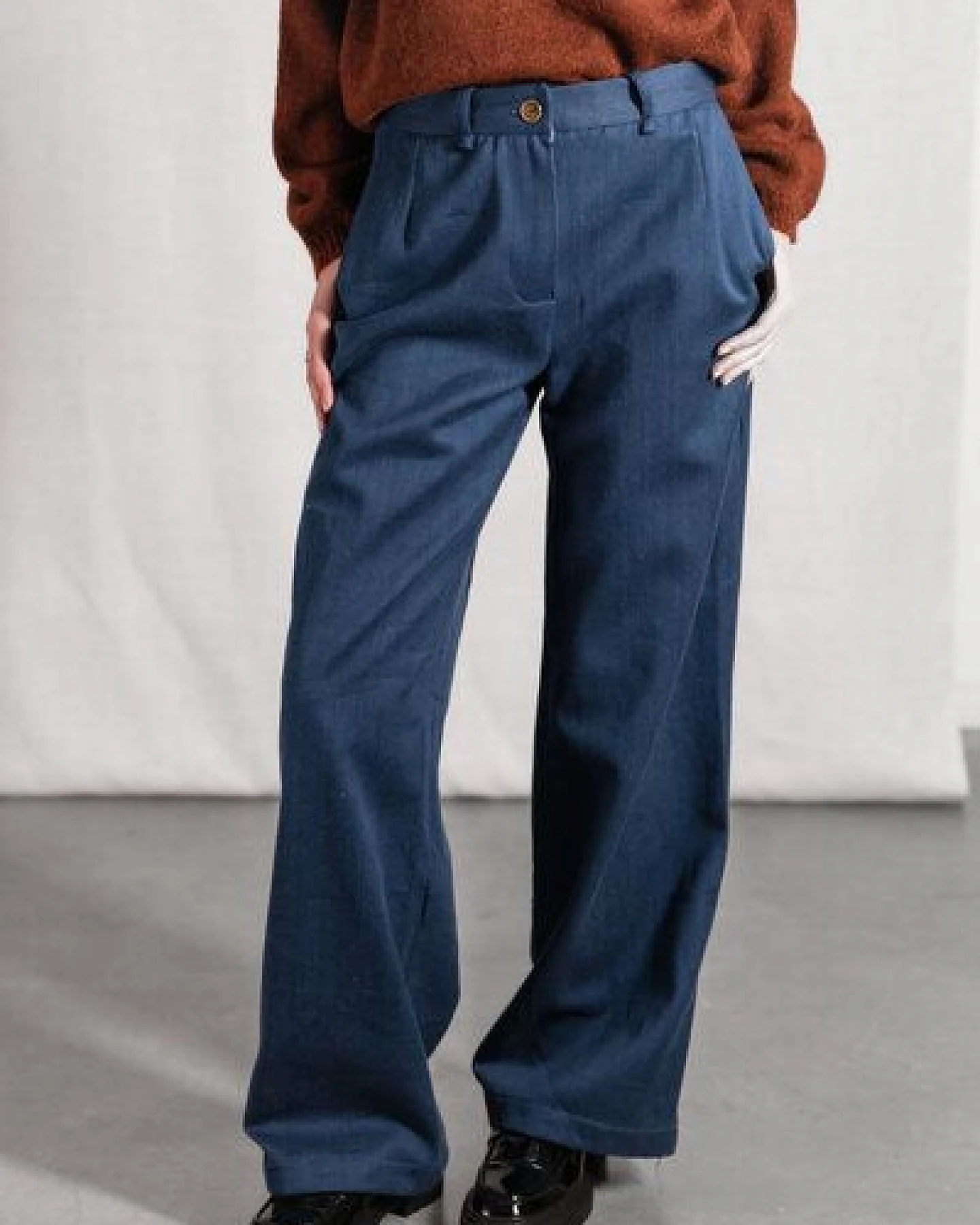 Jyoti - Fair Works Bio-Baumwolldenim Hose Suhrutam – Ansicht 2