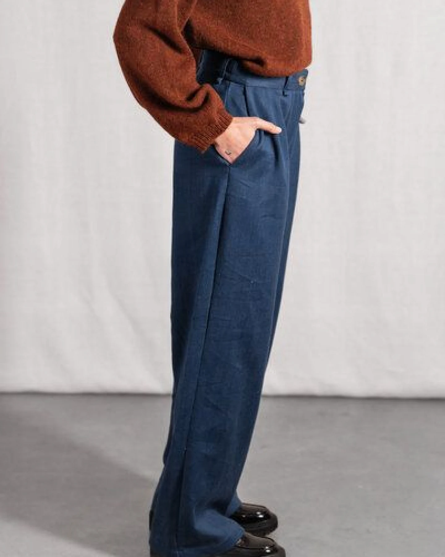 Jyoti - Fair Works Bio-Baumwolldenim Hose Suhrutam – Ansicht 3