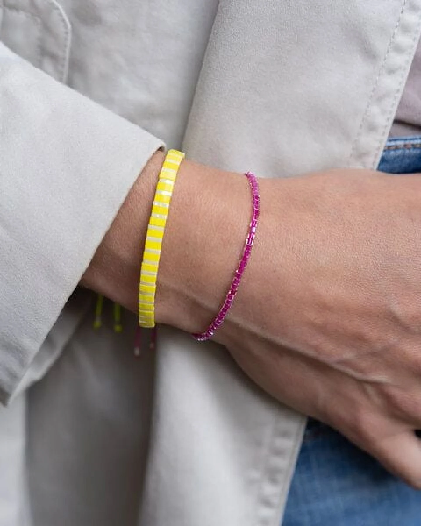 juni Neon Perlenarmband "Lemon Pop" im 80er Style - verstellbare Länge – Ansicht 4