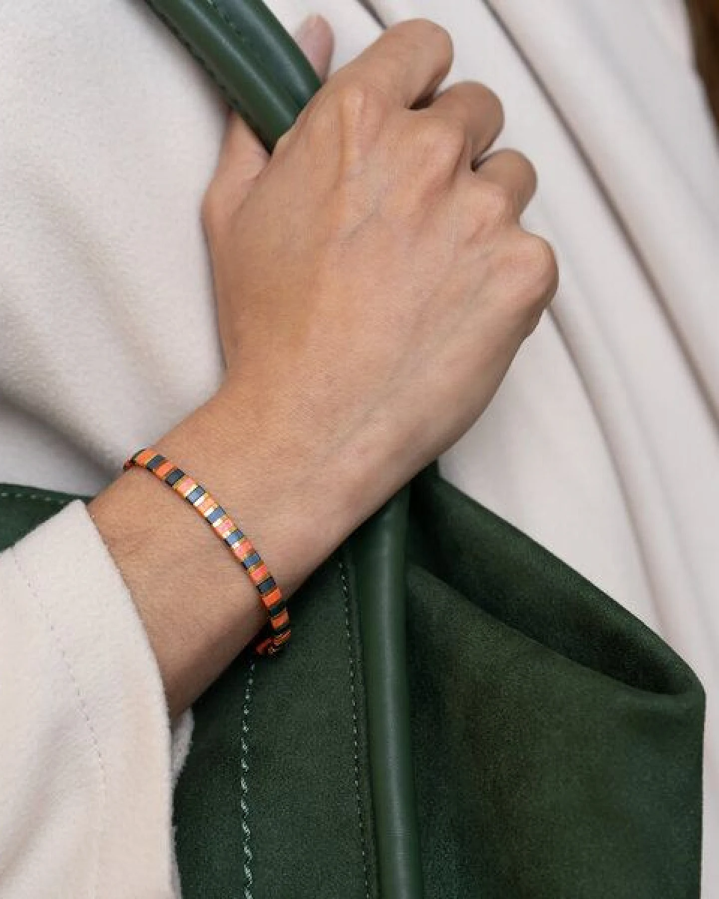juni Armband "Royal Peach" - breites Perlenarmband in nachtblau und apricot – Ansicht 3