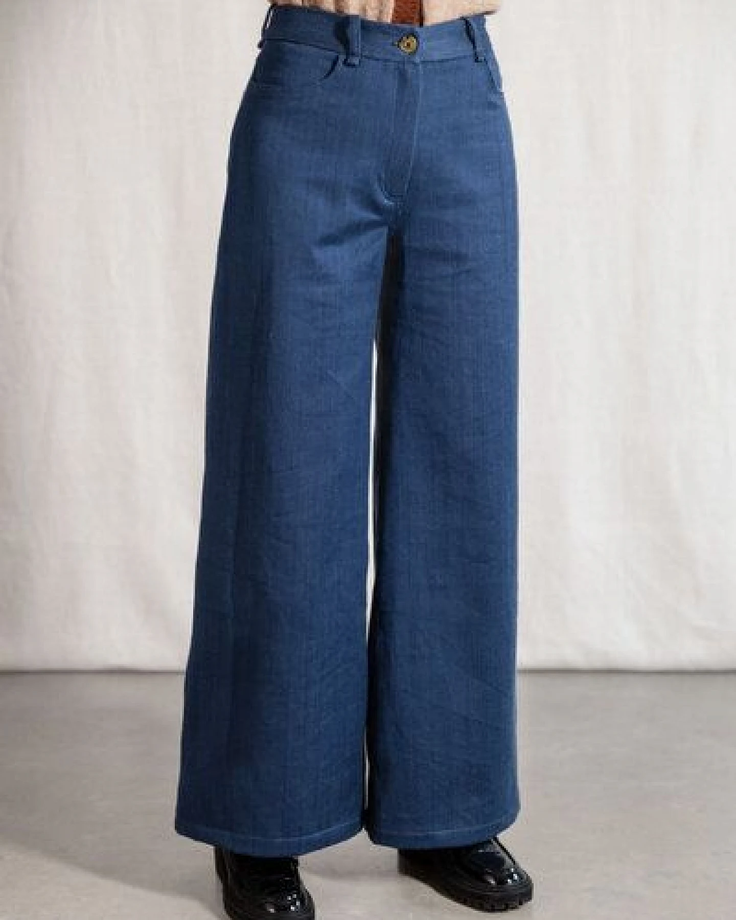 Jyoti - Fair Works Bio-Baumwolldenim Hose Tarani – Ansicht 2