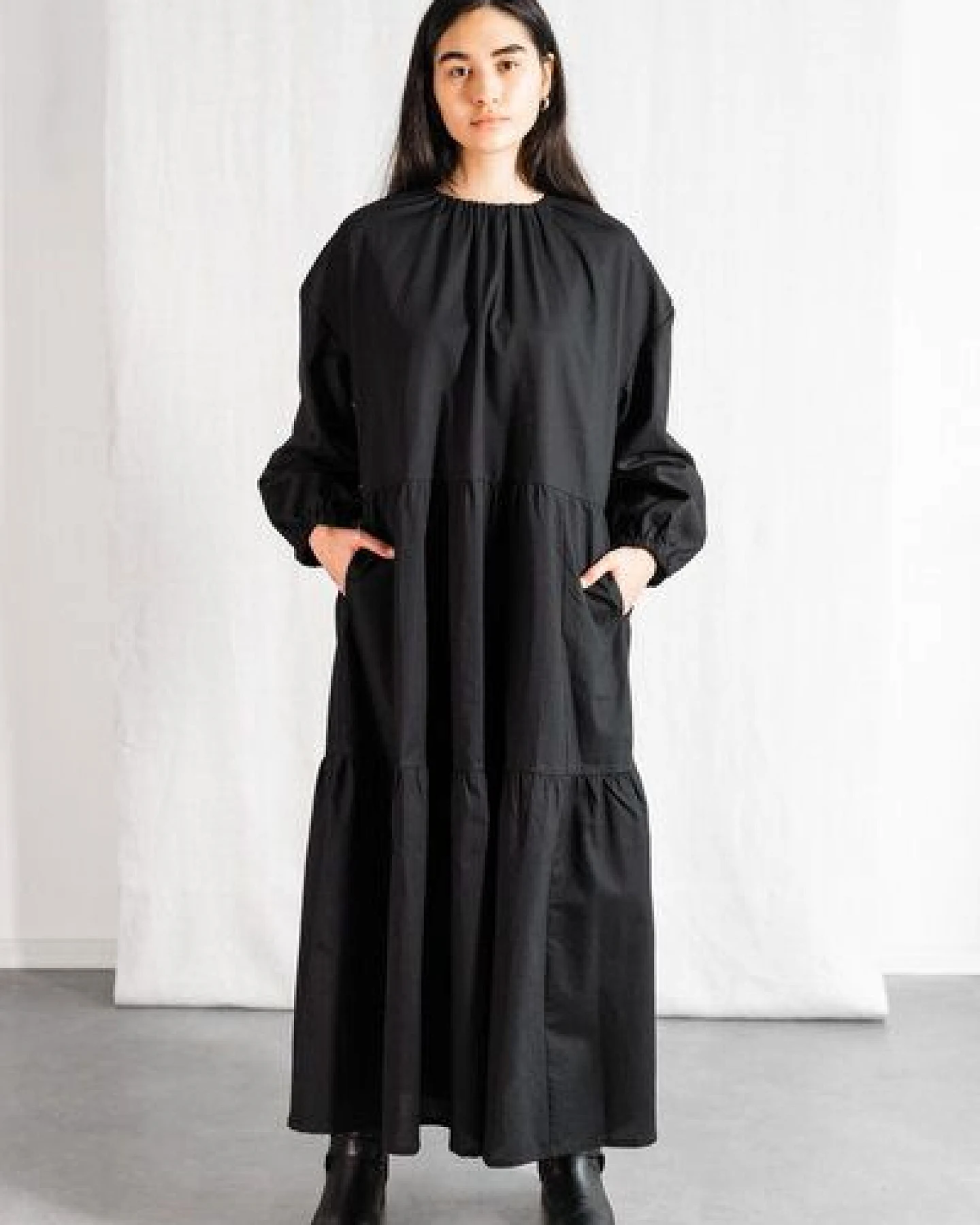 Jyoti - Fair Works Bio-Baumwoll Kleid Savera – Ansicht 2