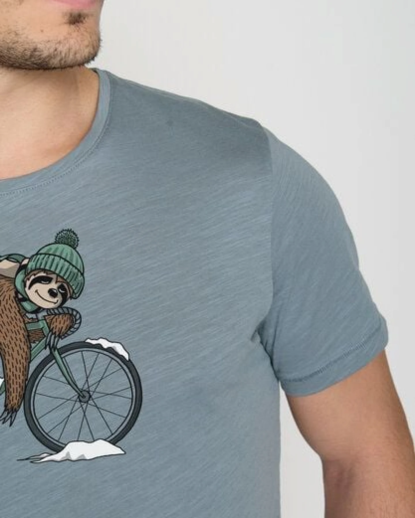 GREENBOMB Animal Sloth Ice Spice - Lässiges T-Shirt aus Bio-Baumwolle / hochwertiger Print / GOTS / Fair & Vegan – Ansicht 4