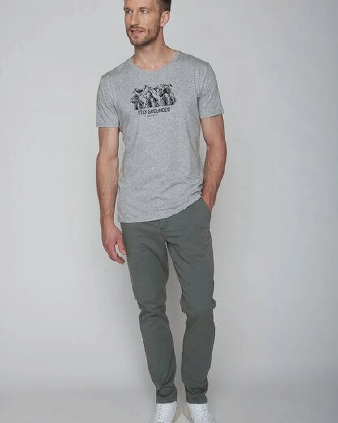 GREENBOMB Animal Stay Grounded Guide - Sportliches T-Shirt aus Bio-Baumwolle / hochwertiger Print / GOTS / Fair & Vegan – Ansicht 3