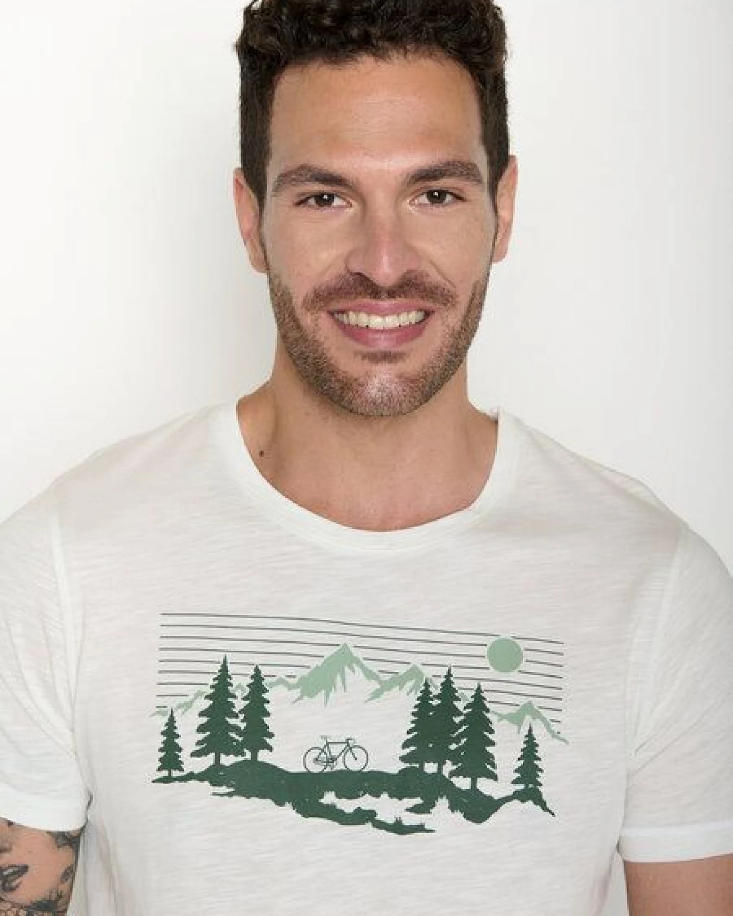 GREENBOMB Bike Mountain Pines Spice - Sportliches T-Shirt aus Bio-Baumwolle / hochwertiger Print / GOTS / Fair & Vegan – Ansicht 2