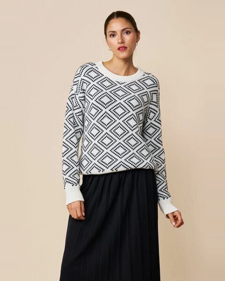LANA Organic Pulli, Modell Tatjana