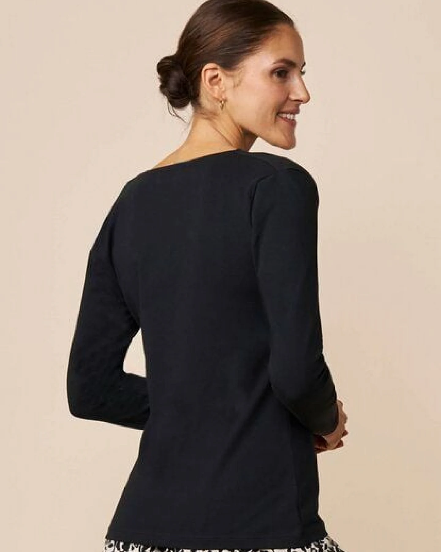LANA Shirt, Modell Jule – Ansicht 4