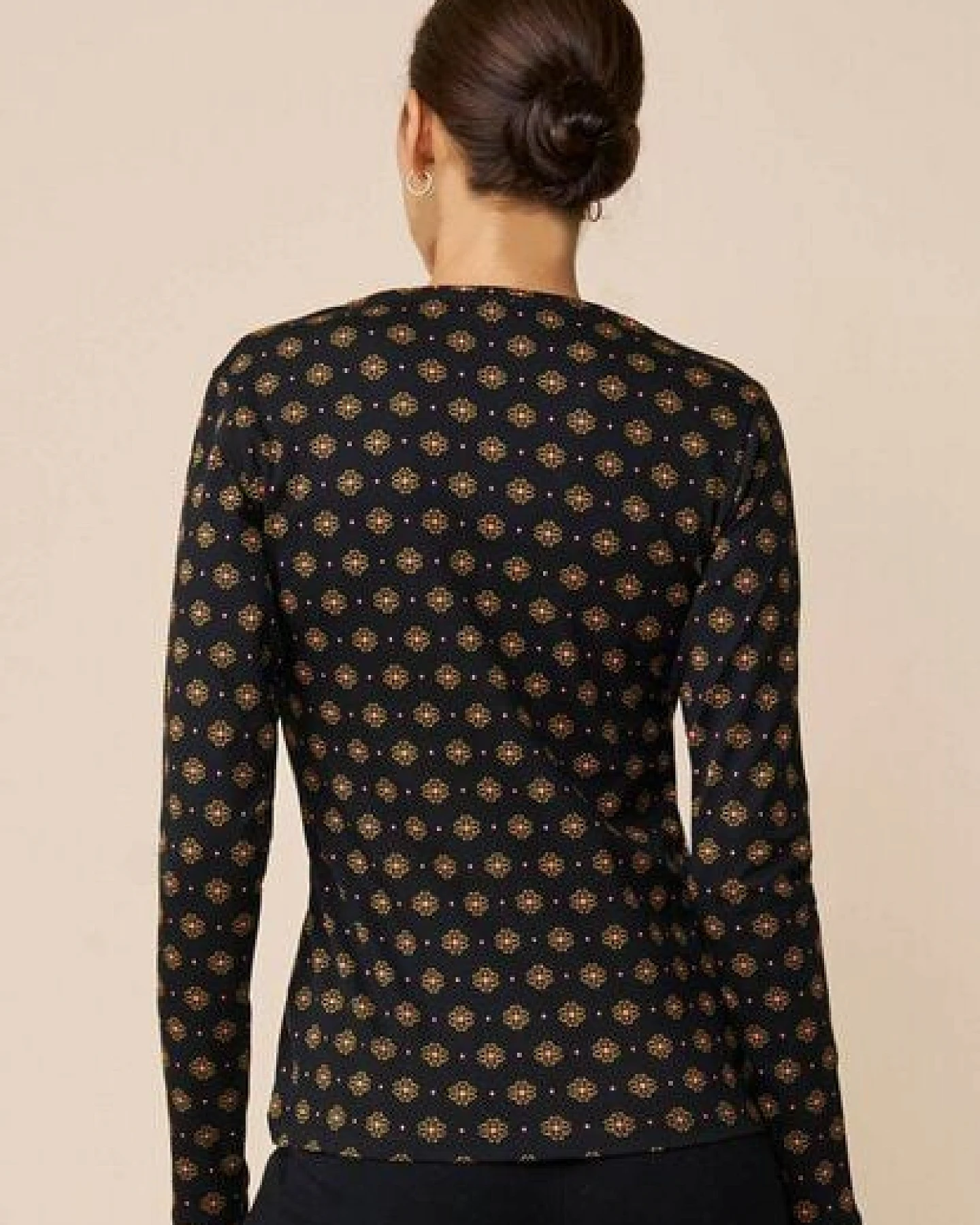 LANA Organic Shirt, Modell Nina – Ansicht 4