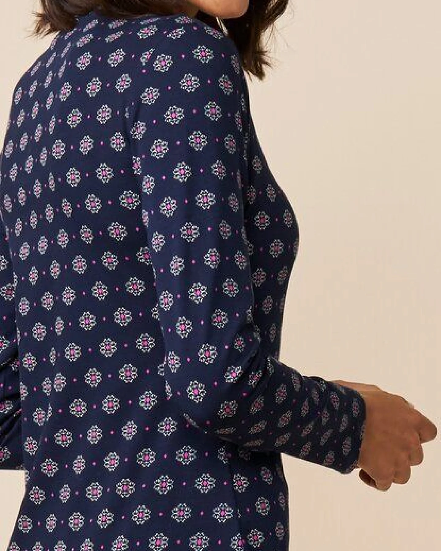LANA Organic Shirt, Modell Nina – Ansicht 4