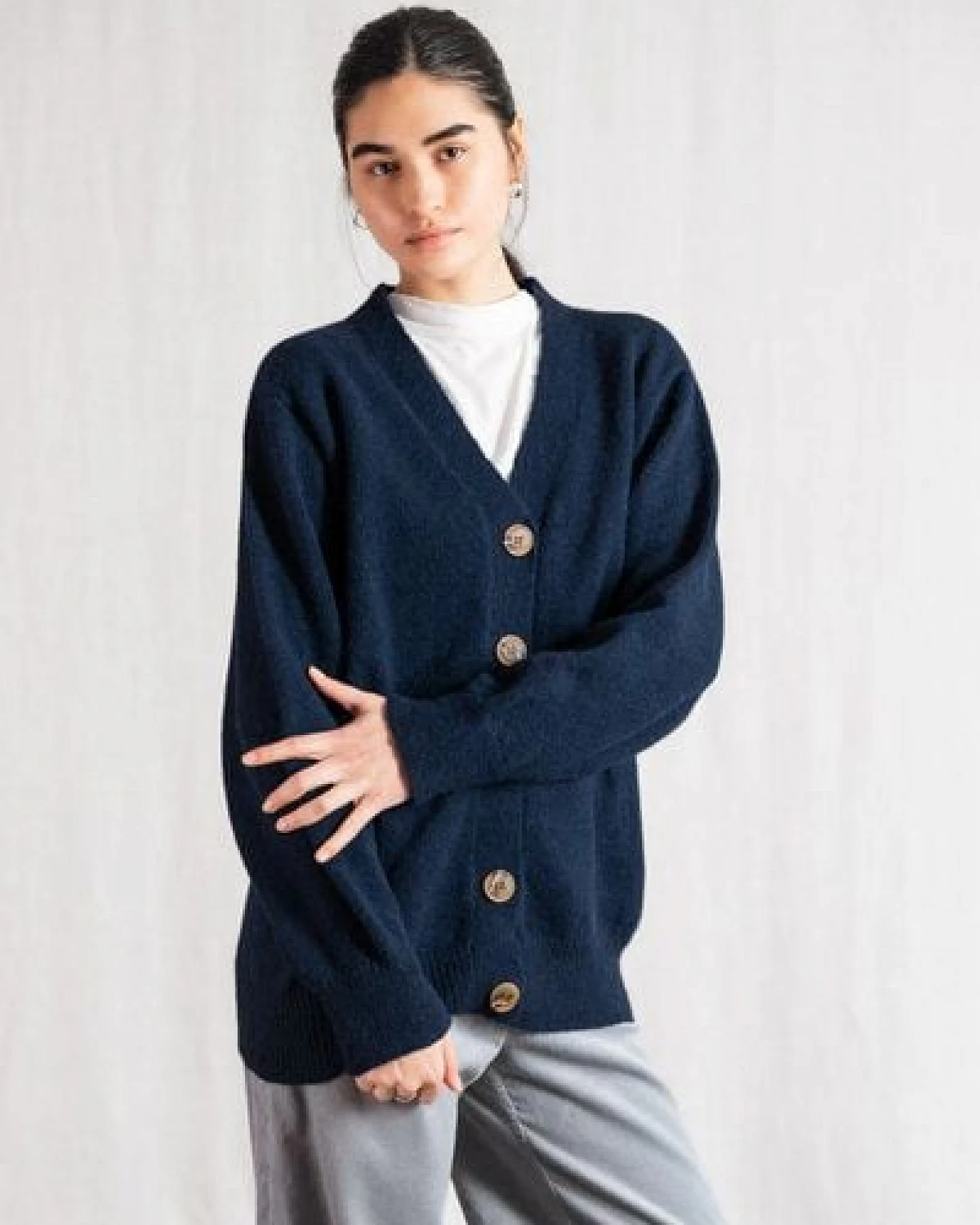 Jyoti - Fair Works Baby-Alpaka Strickcardigan Iquitos – Ansicht 3