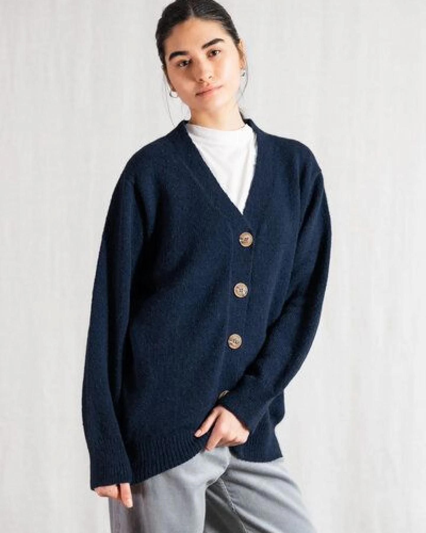 Jyoti - Fair Works Baby-Alpaka Strickcardigan Iquitos – Ansicht 2