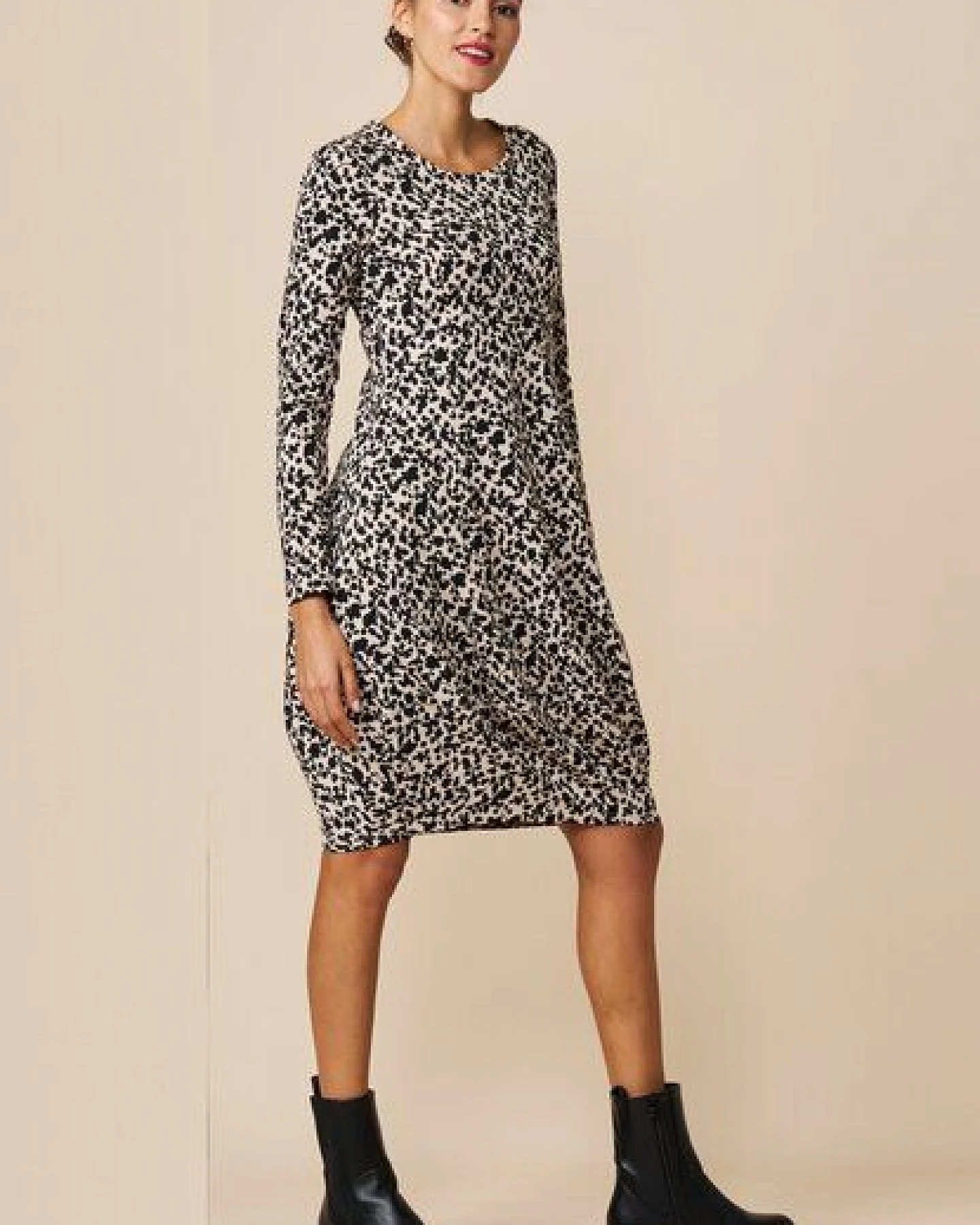 LANA Organic Kleid, Modell Miju – Ansicht 2